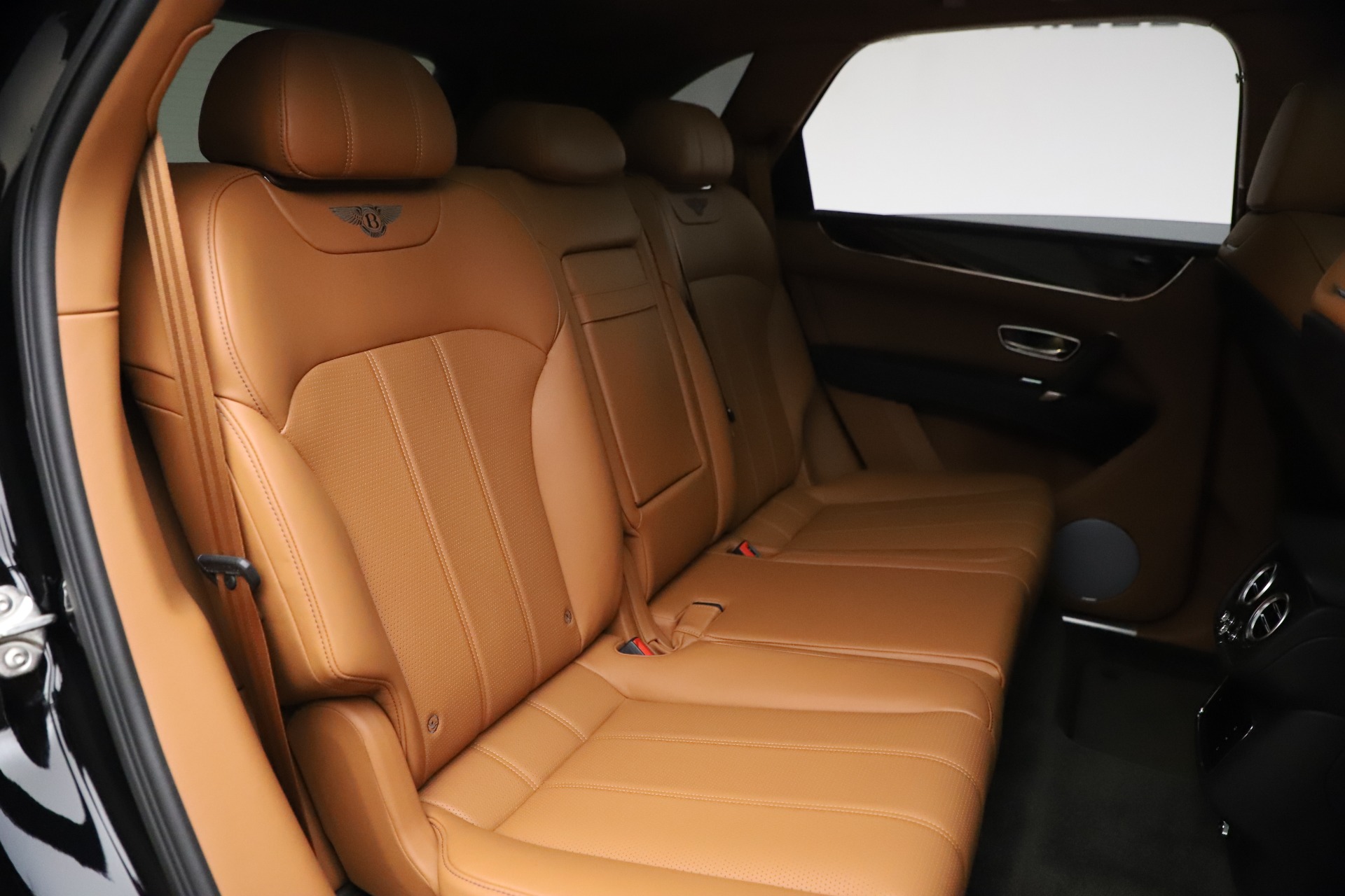 Used-2018-Bentley-Bentayga-Onyx-Edition