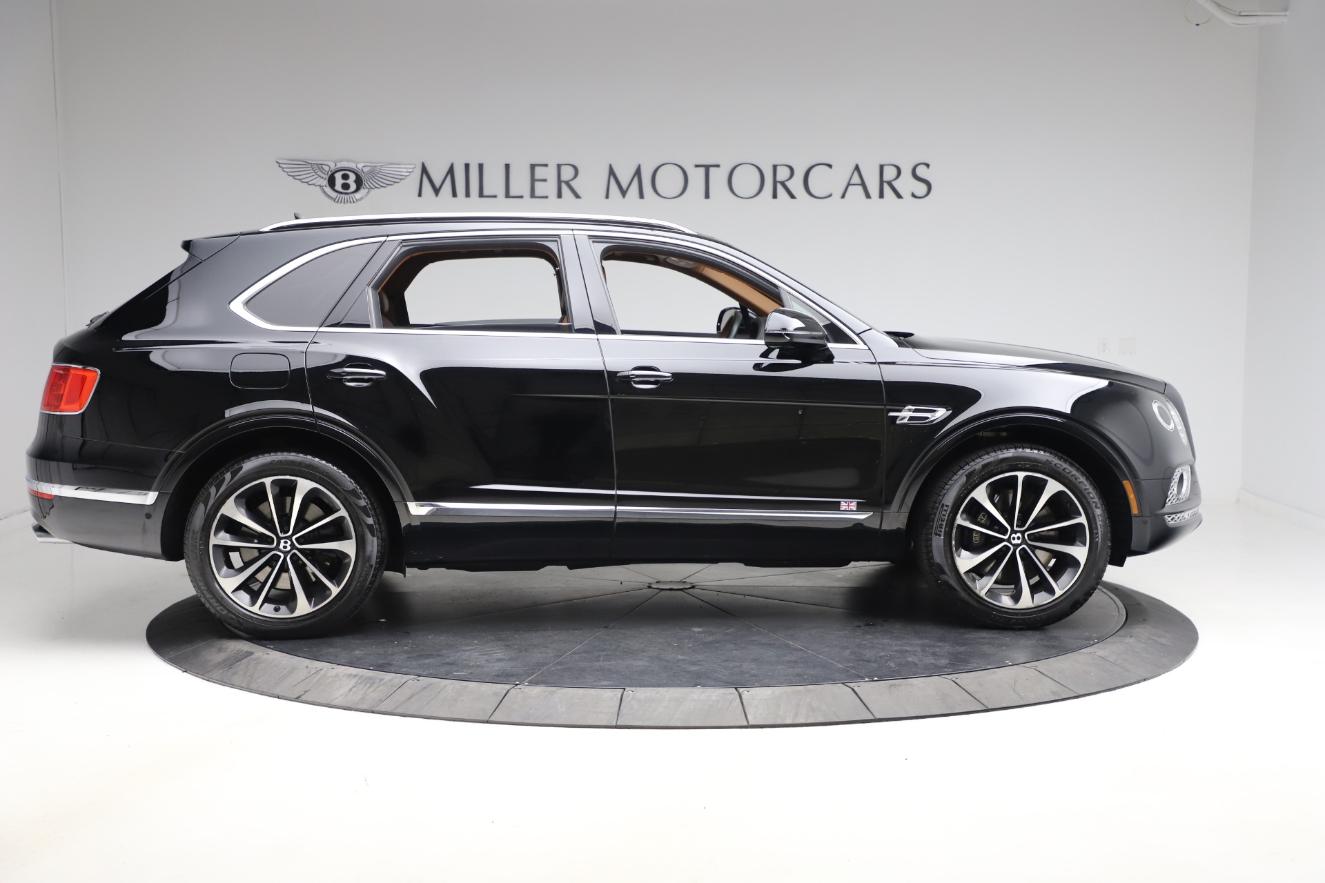 Used-2018-Bentley-Bentayga-Onyx-Edition
