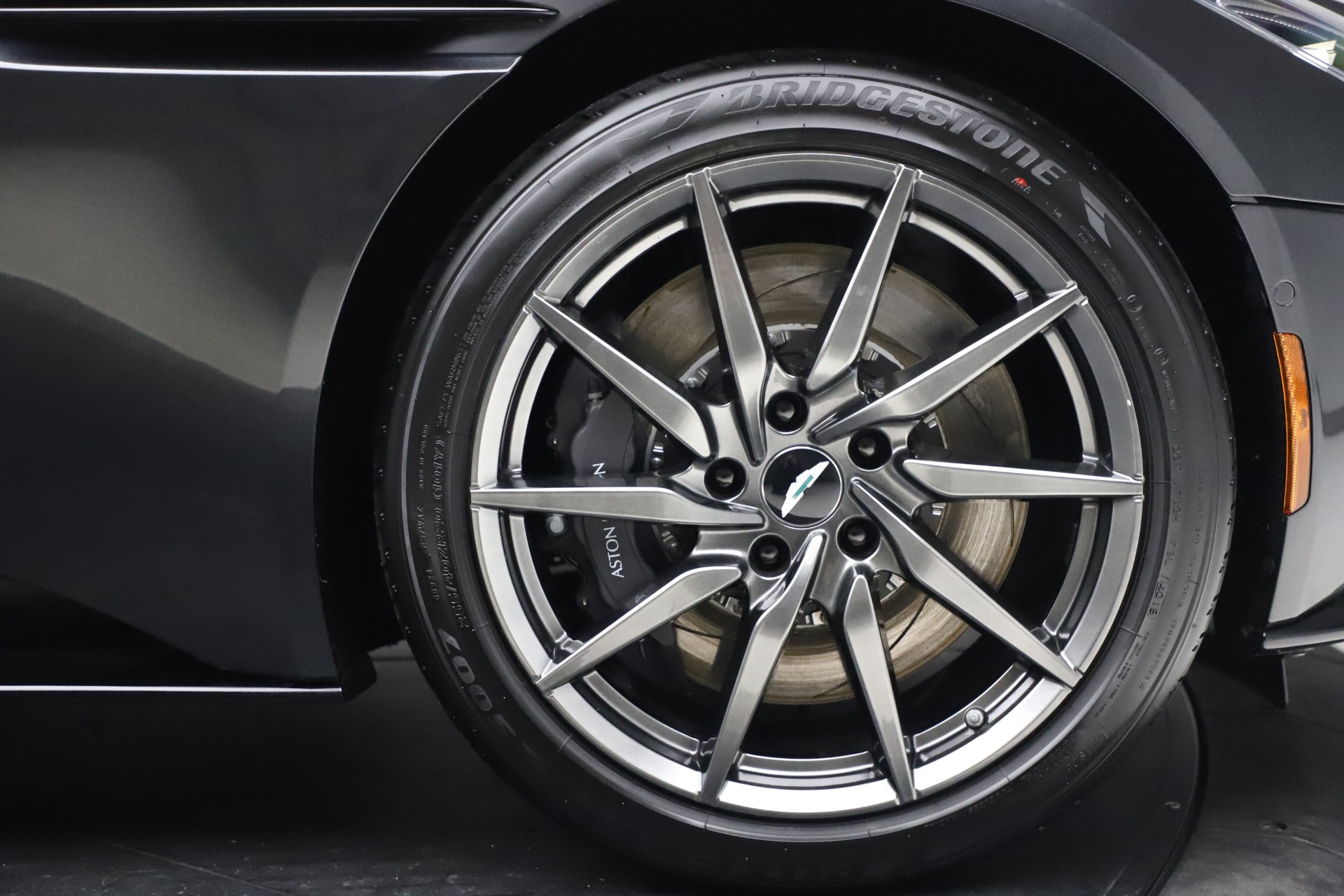 New-2021-Aston-Martin-DB11-Volante