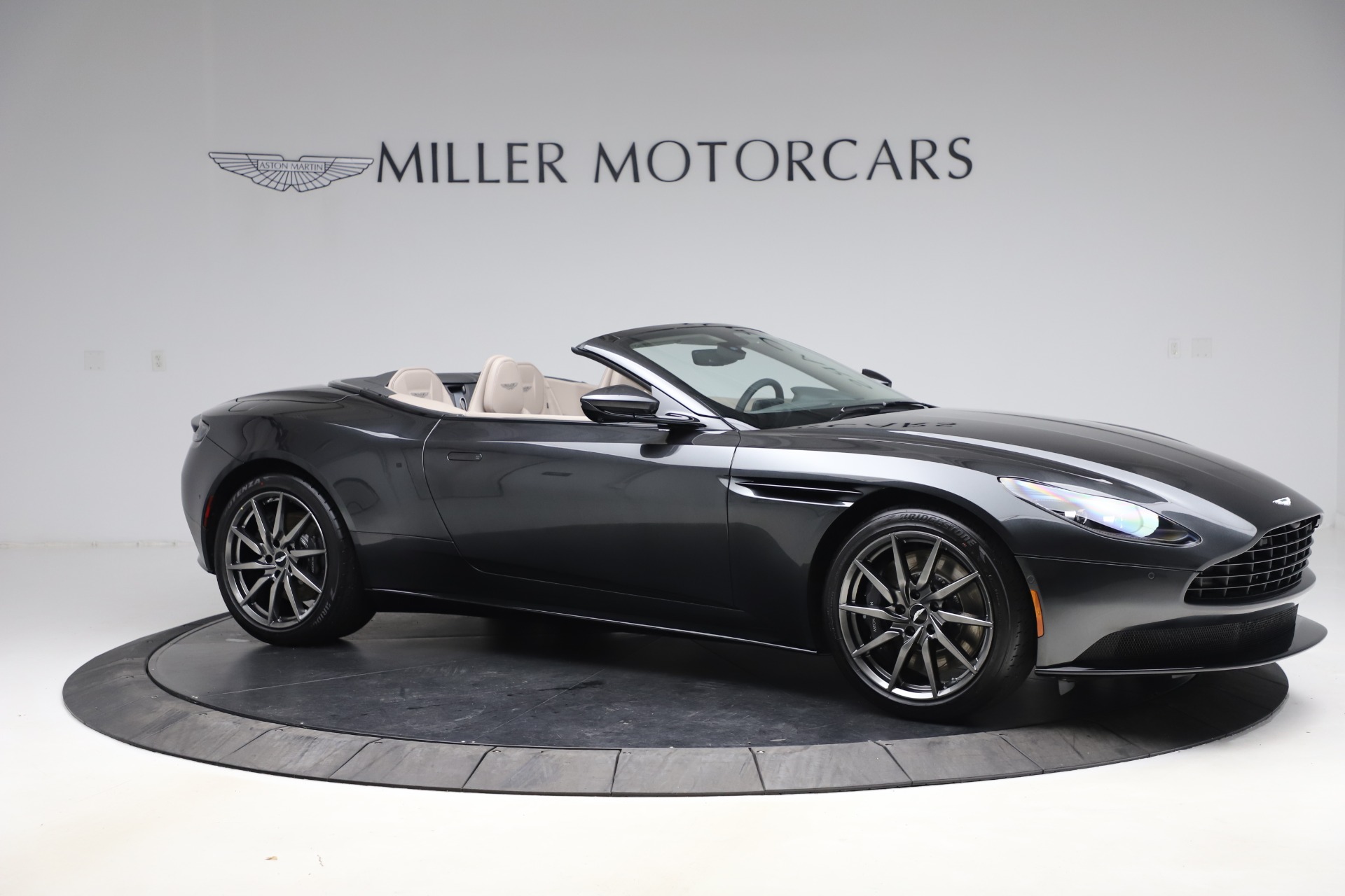 New-2021-Aston-Martin-DB11-Volante