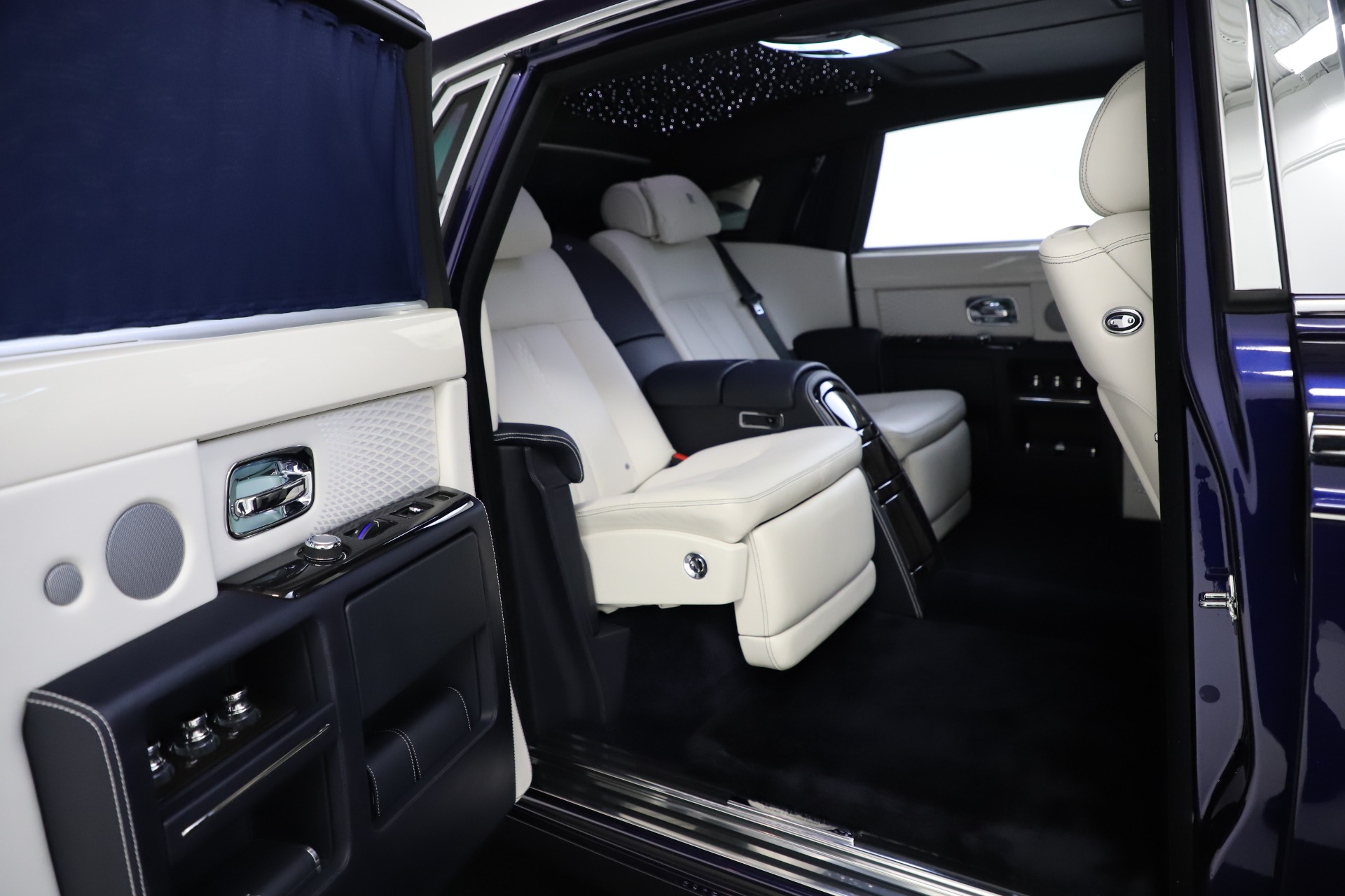 Used-2016-Rolls-Royce-Phantom-EWB