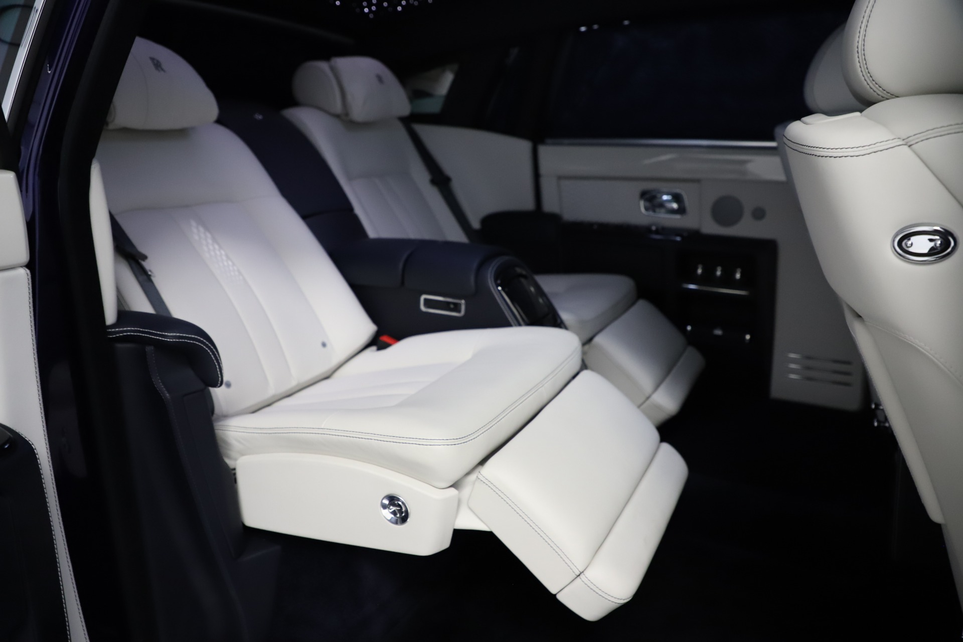 Used-2016-Rolls-Royce-Phantom-EWB