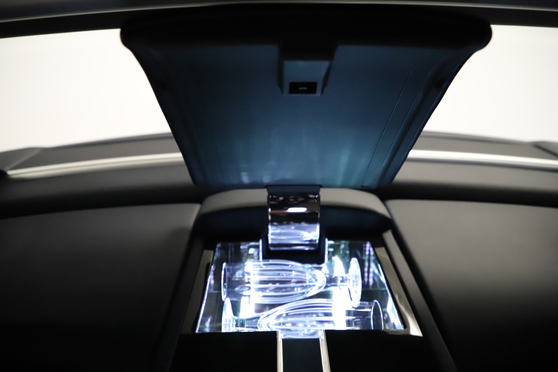 Used-2016-Rolls-Royce-Phantom-EWB