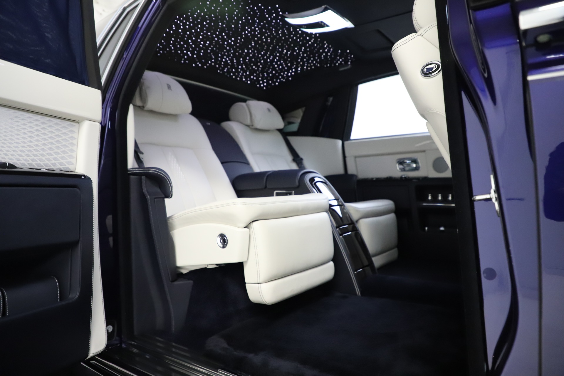 Used-2016-Rolls-Royce-Phantom-EWB