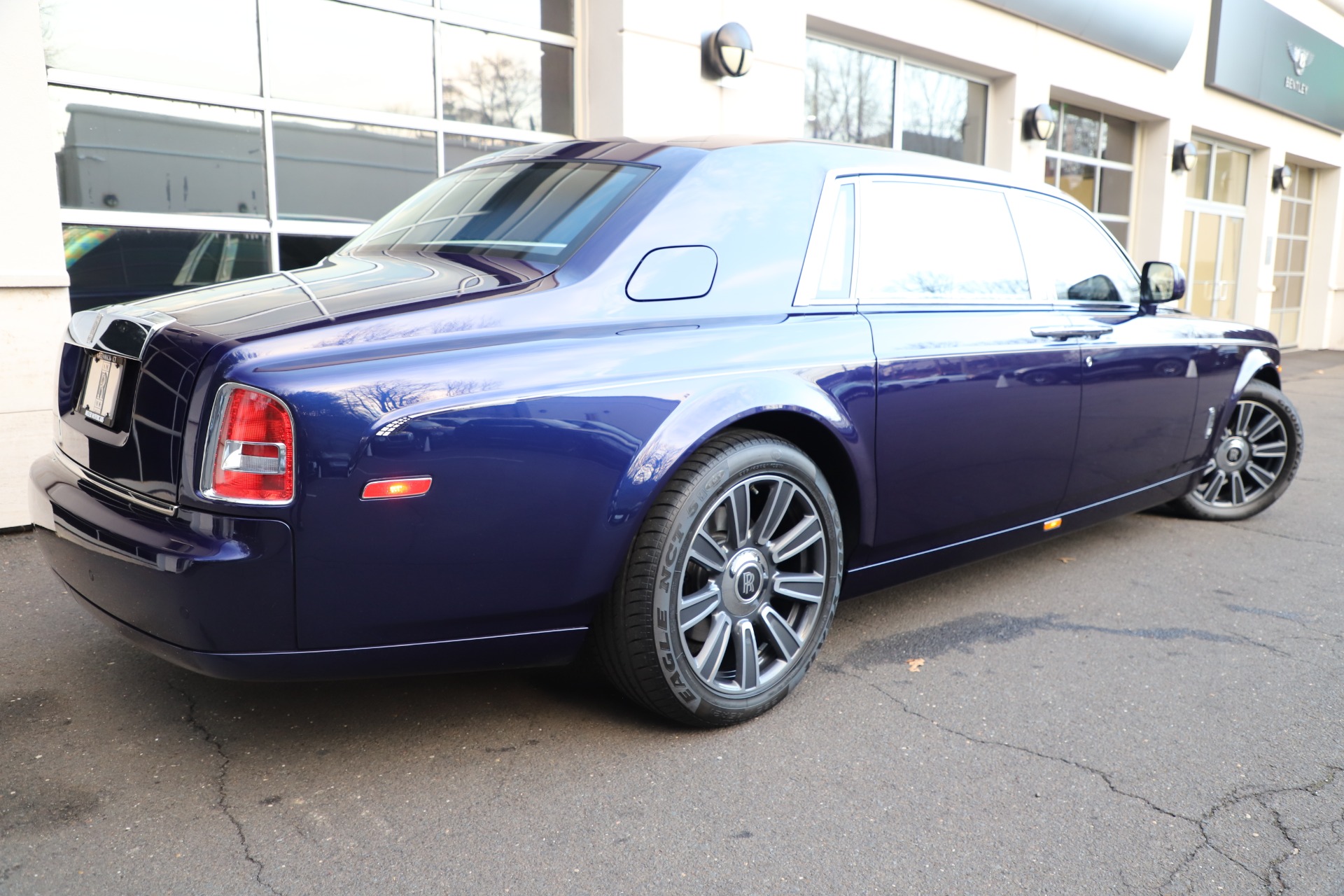 Used-2016-Rolls-Royce-Phantom-EWB