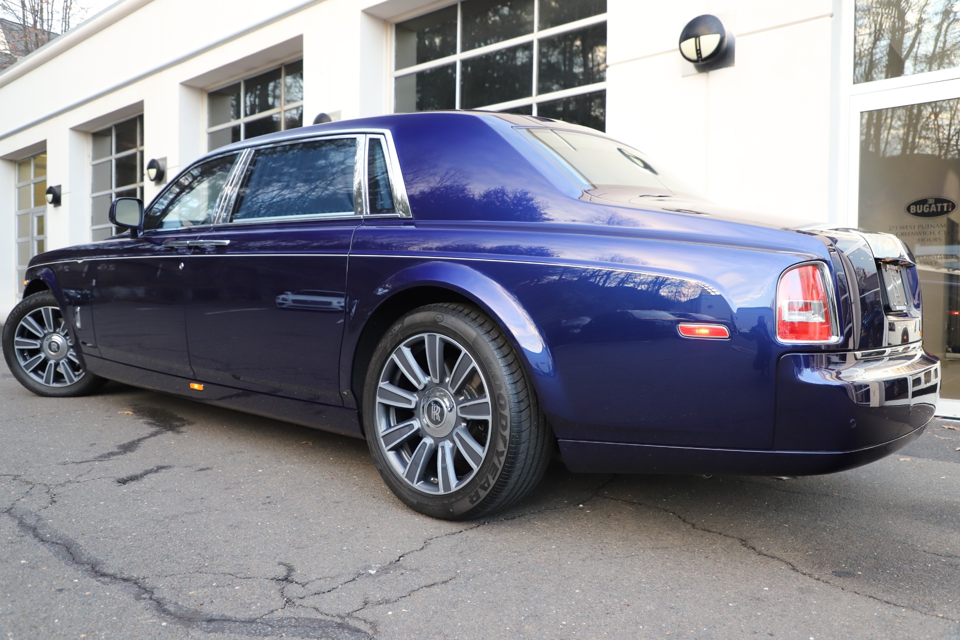 Used-2016-Rolls-Royce-Phantom-EWB