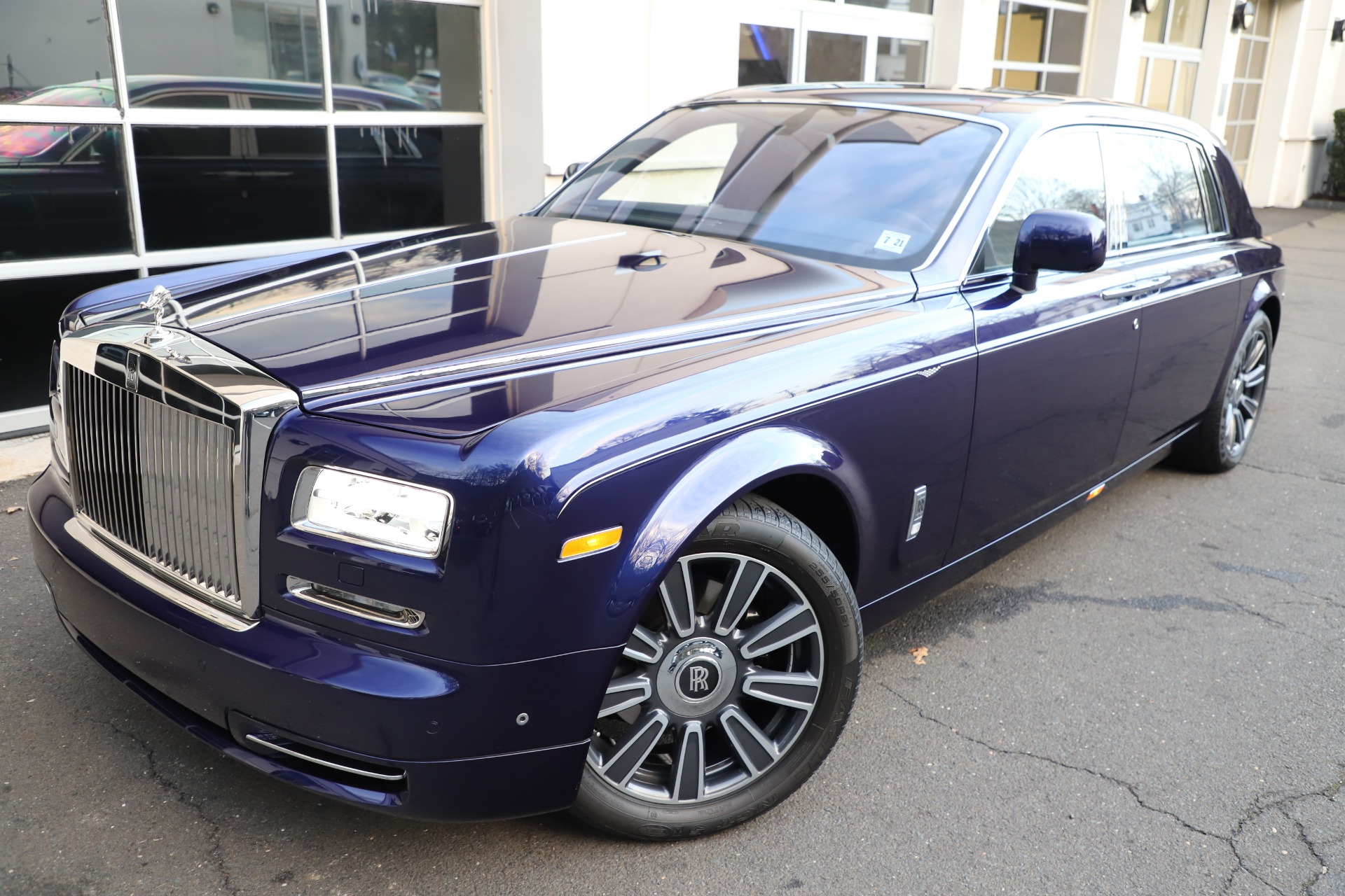 Used-2016-Rolls-Royce-Phantom-EWB