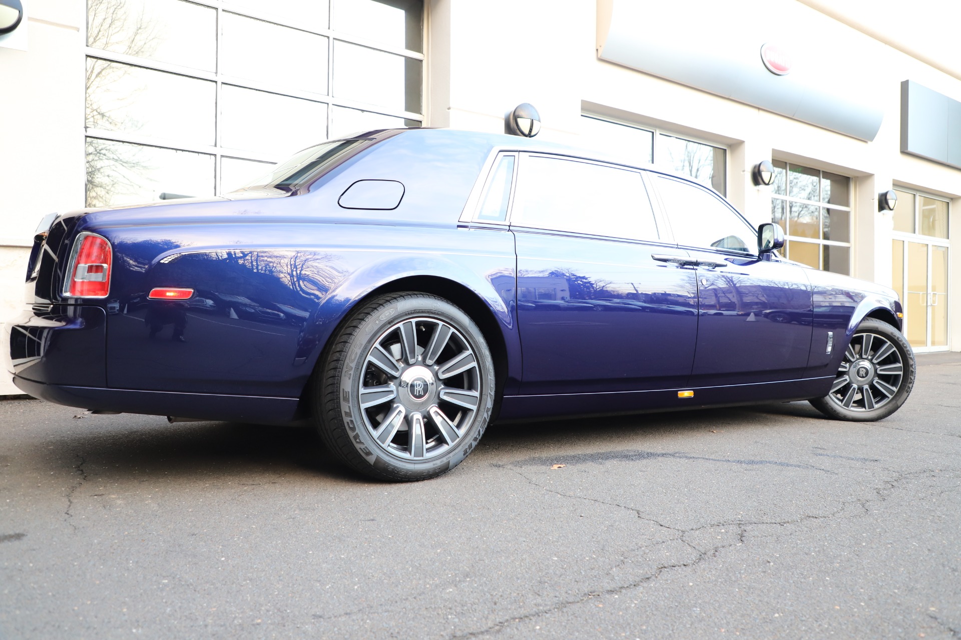 Used-2016-Rolls-Royce-Phantom-EWB