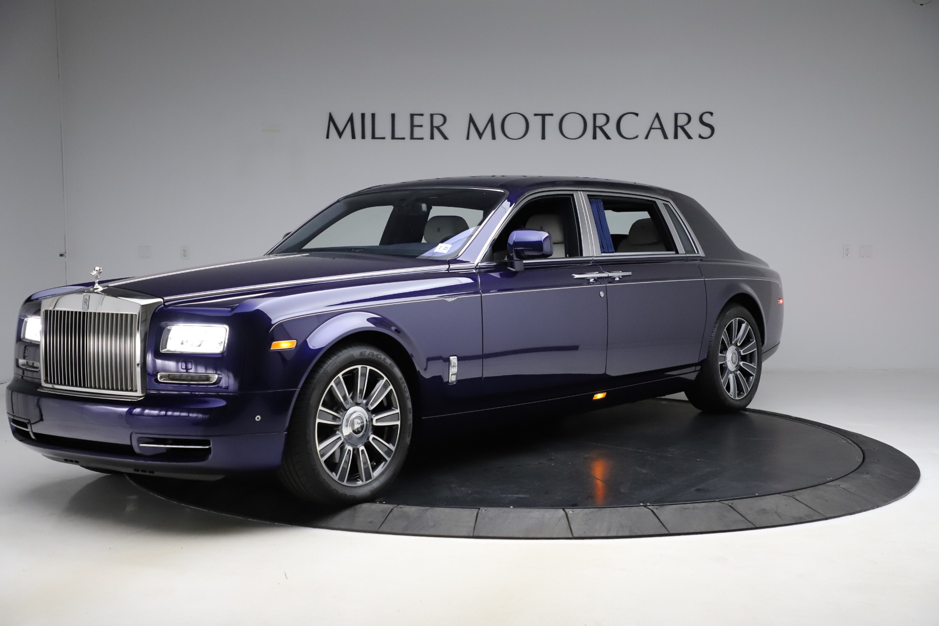 Used-2016-Rolls-Royce-Phantom-EWB