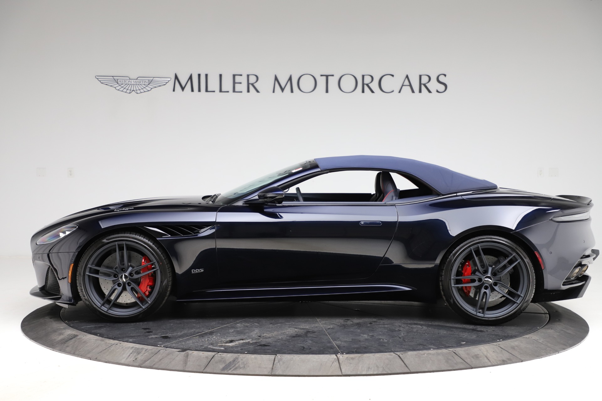 New-2021-Aston-Martin-DBS-Superleggera-Volante