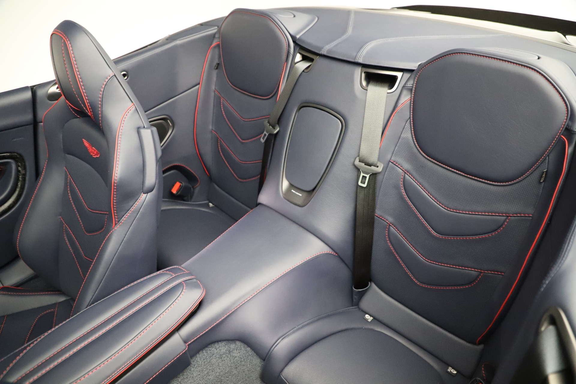 New-2021-Aston-Martin-DBS-Superleggera-Volante