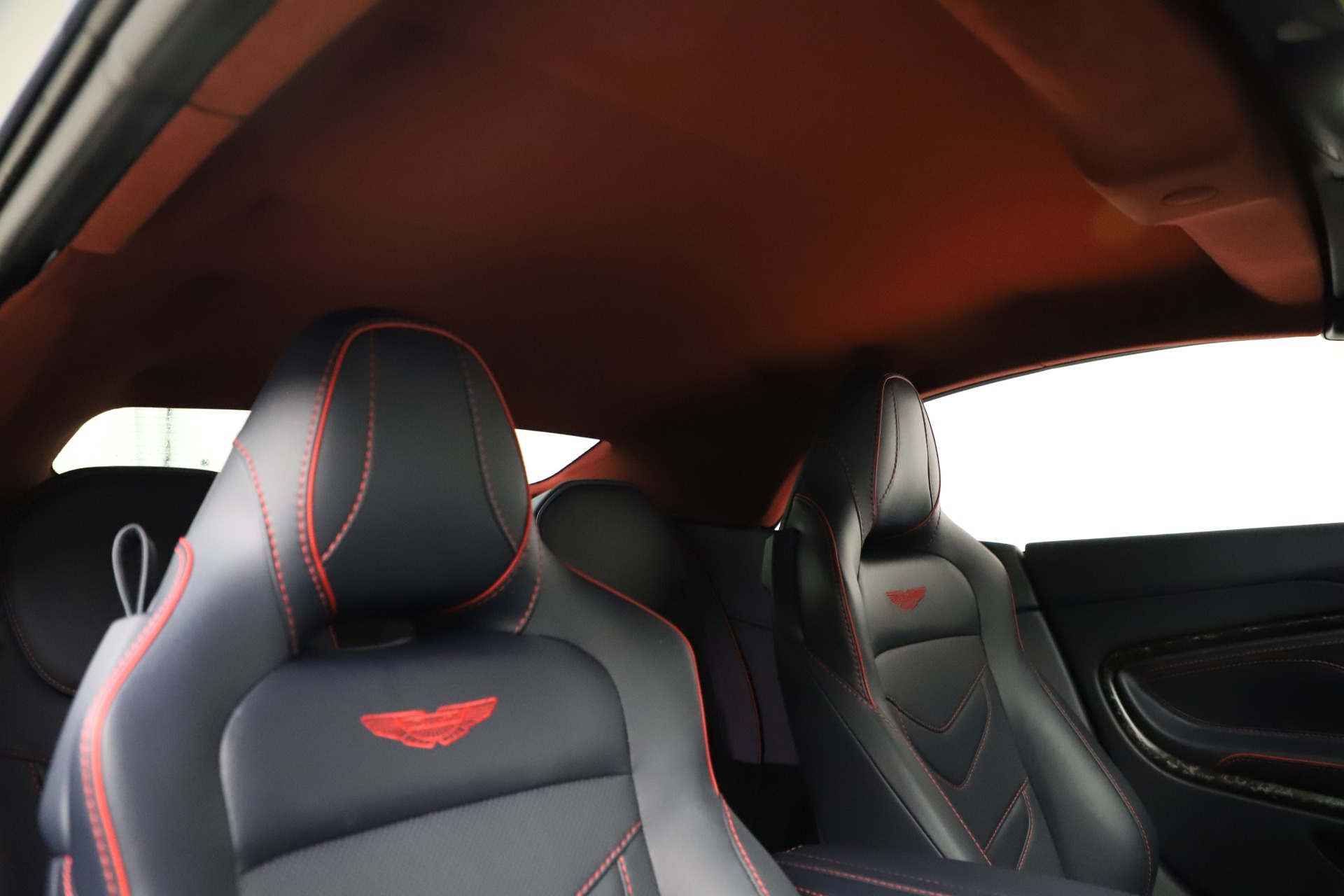 New-2021-Aston-Martin-DBS-Superleggera-Volante