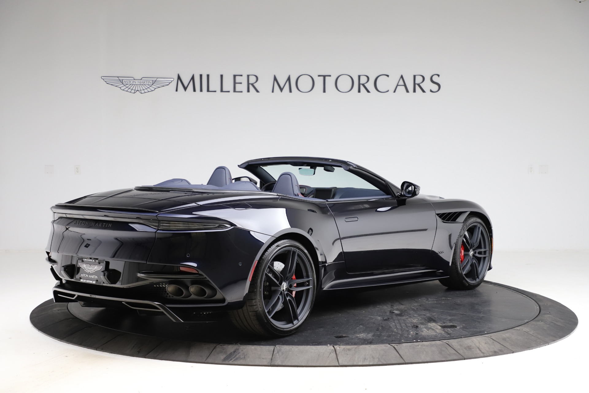 New-2021-Aston-Martin-DBS-Superleggera-Volante