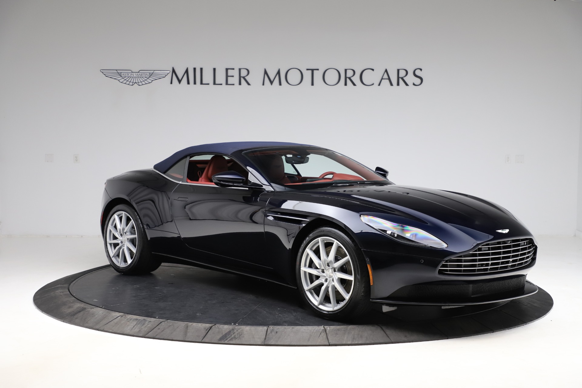 New-2021-Aston-Martin-DB11-Volante