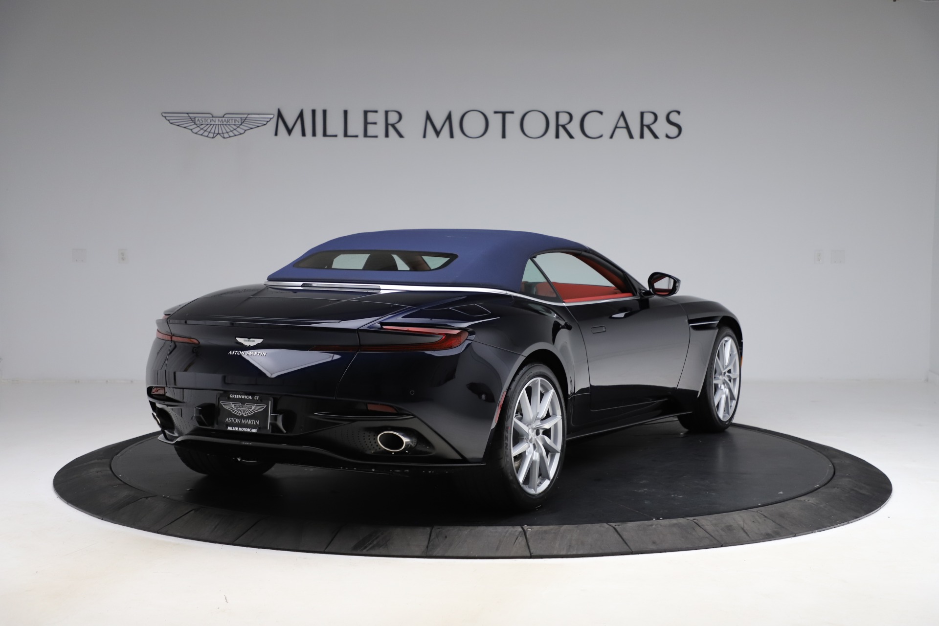 New-2021-Aston-Martin-DB11-Volante