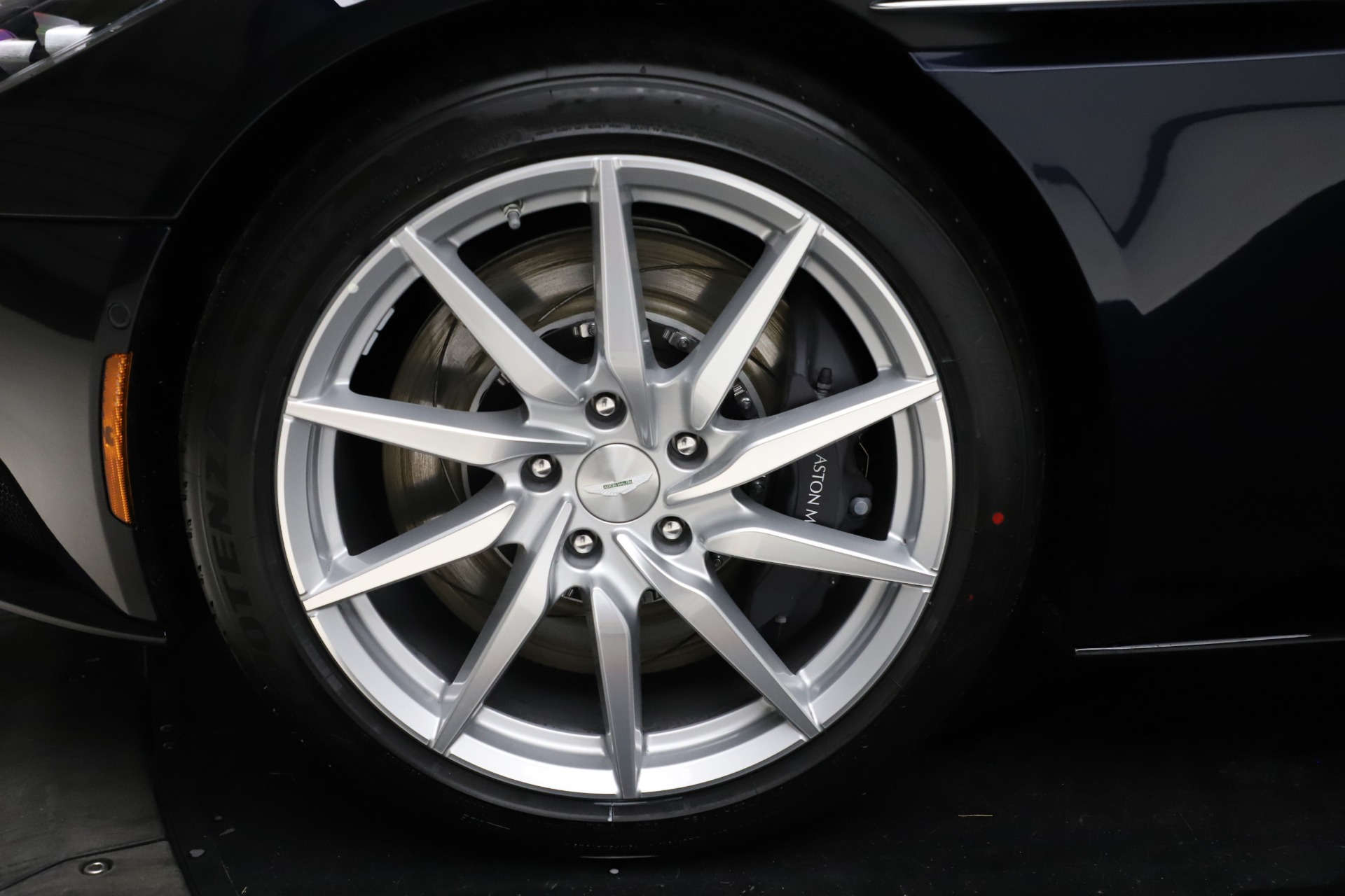 New-2021-Aston-Martin-DB11-Volante