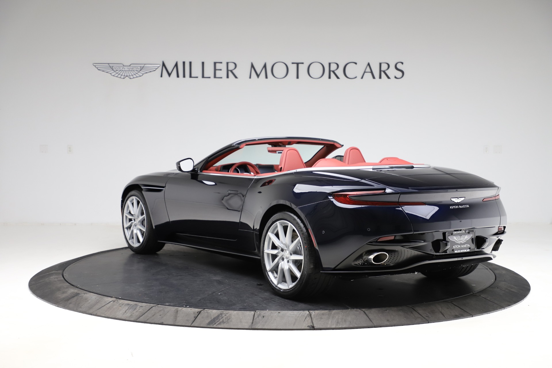 New-2021-Aston-Martin-DB11-Volante
