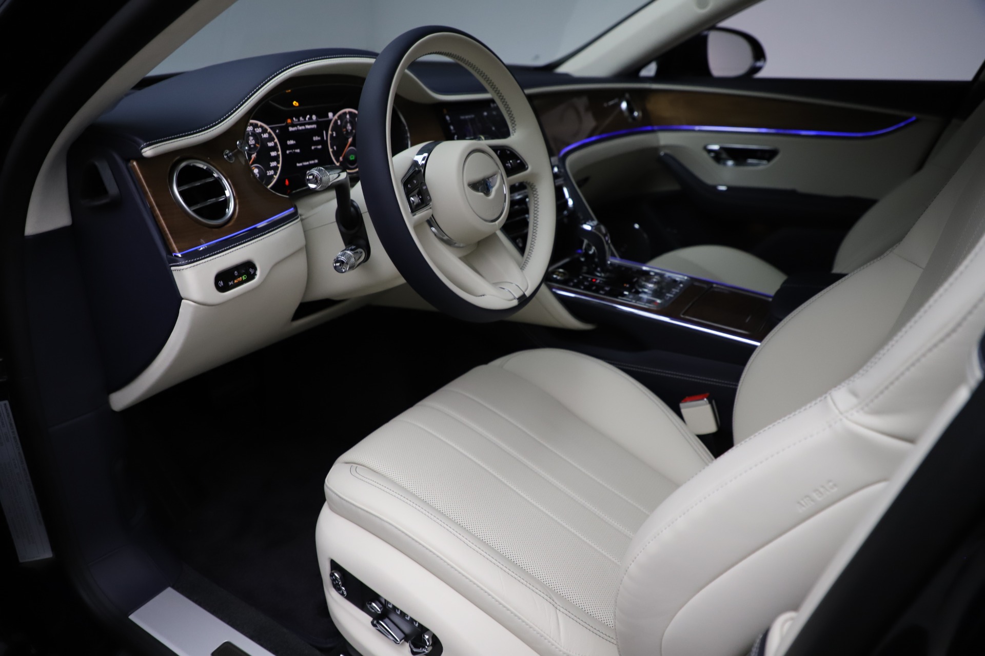 New-2021-Bentley-Flying-Spur-W12