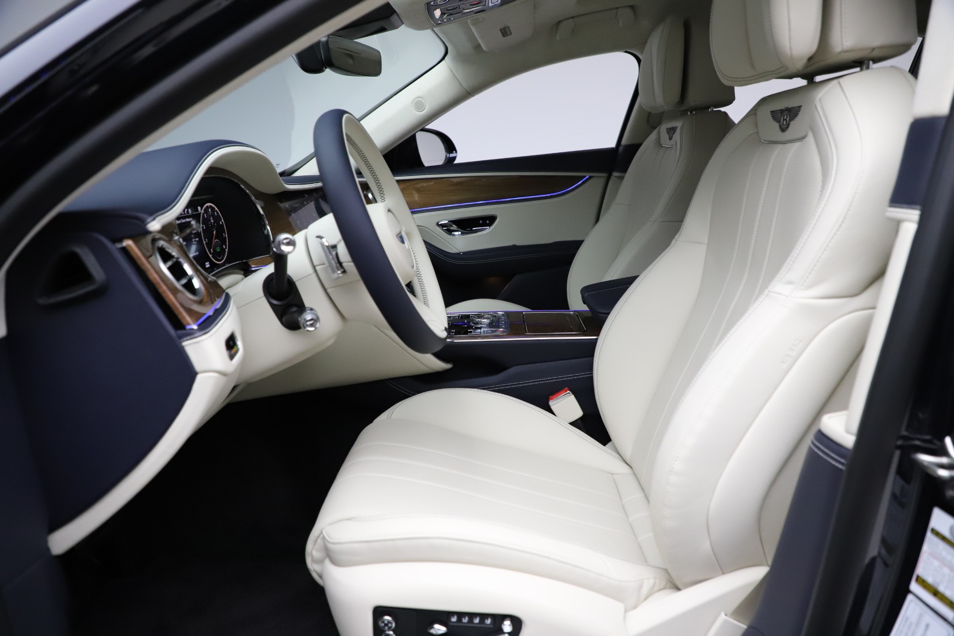 New-2021-Bentley-Flying-Spur-W12