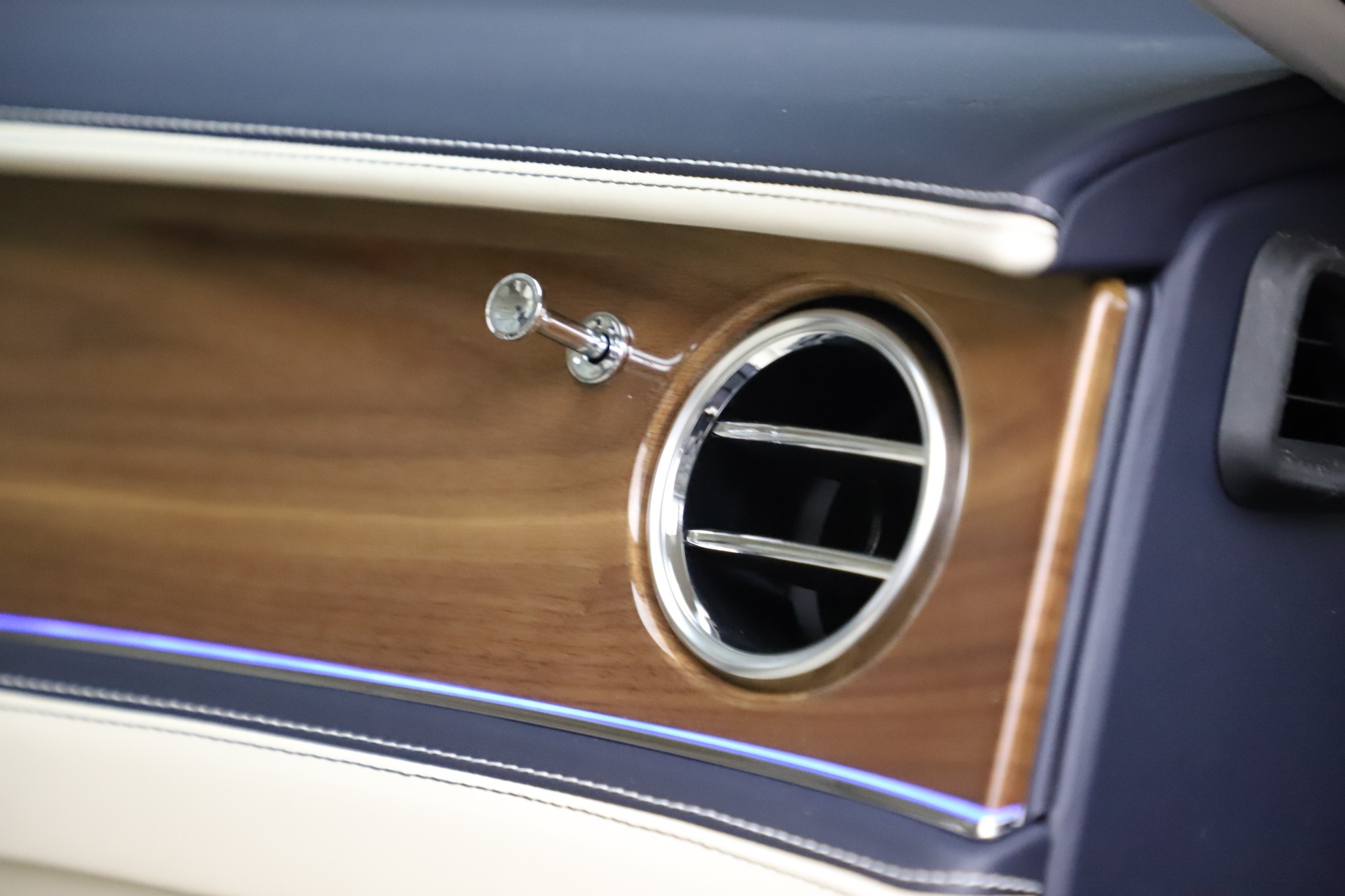 New-2021-Bentley-Flying-Spur-W12