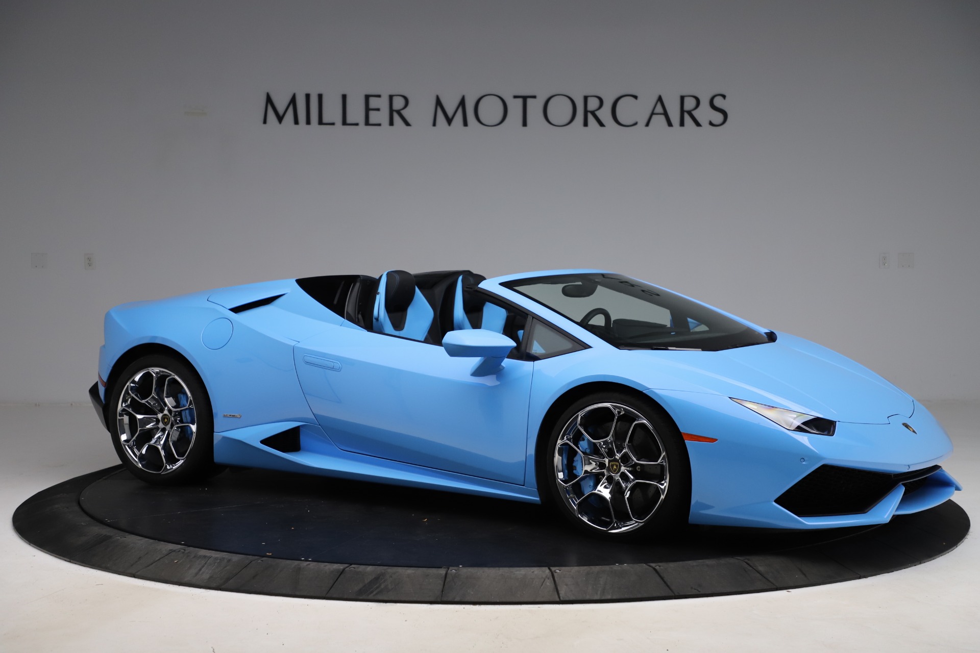 Used-2016-Lamborghini-Huracan-LP-610-4-Spyder