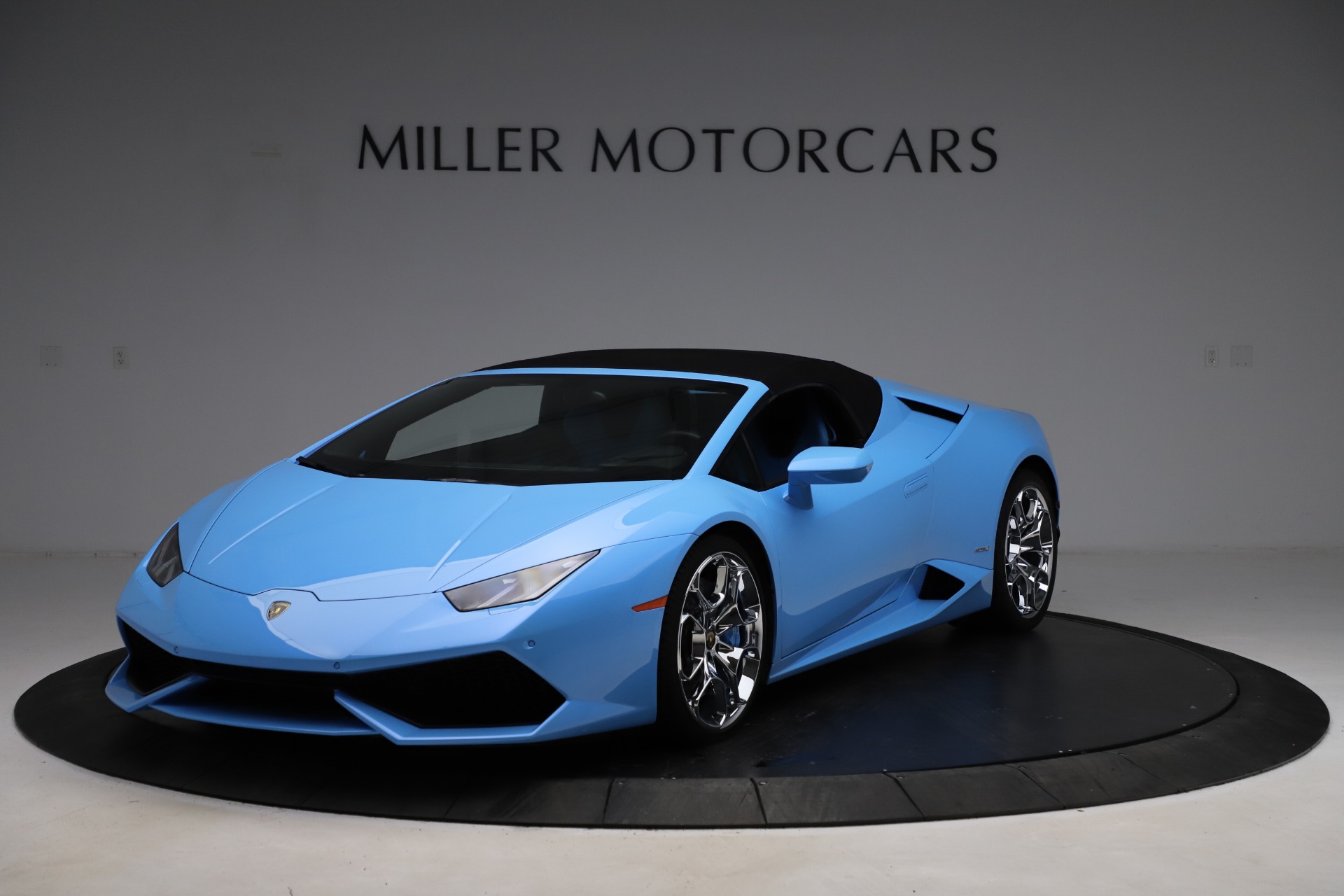 Used-2016-Lamborghini-Huracan-LP-610-4-Spyder