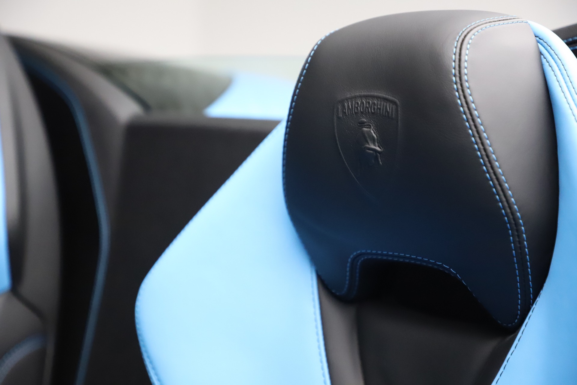 Used-2016-Lamborghini-Huracan-LP-610-4-Spyder