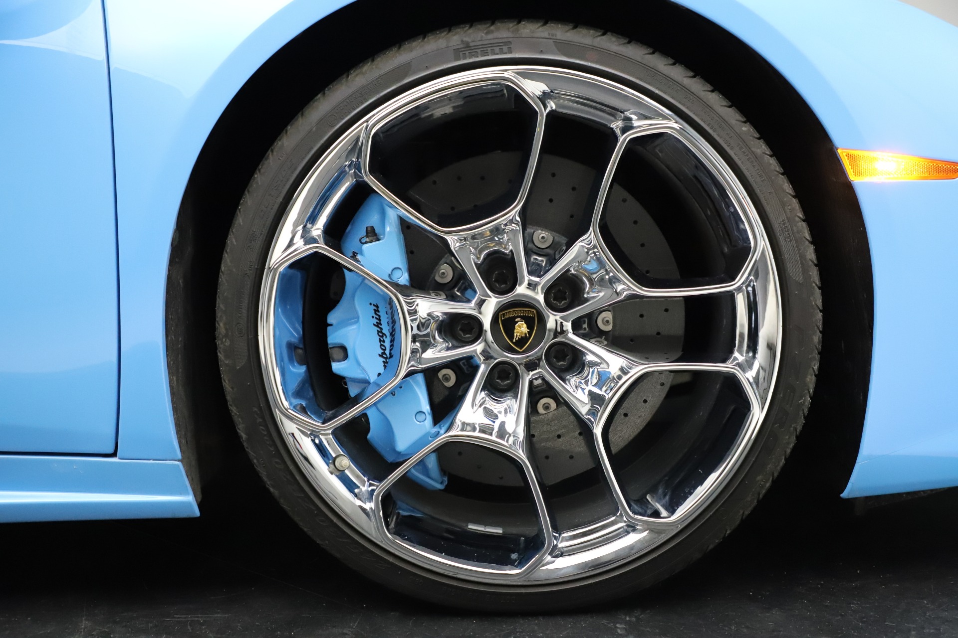 Used-2016-Lamborghini-Huracan-LP-610-4-Spyder