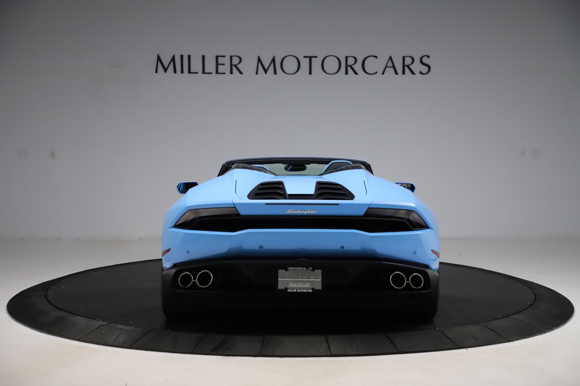 Used-2016-Lamborghini-Huracan-LP-610-4-Spyder