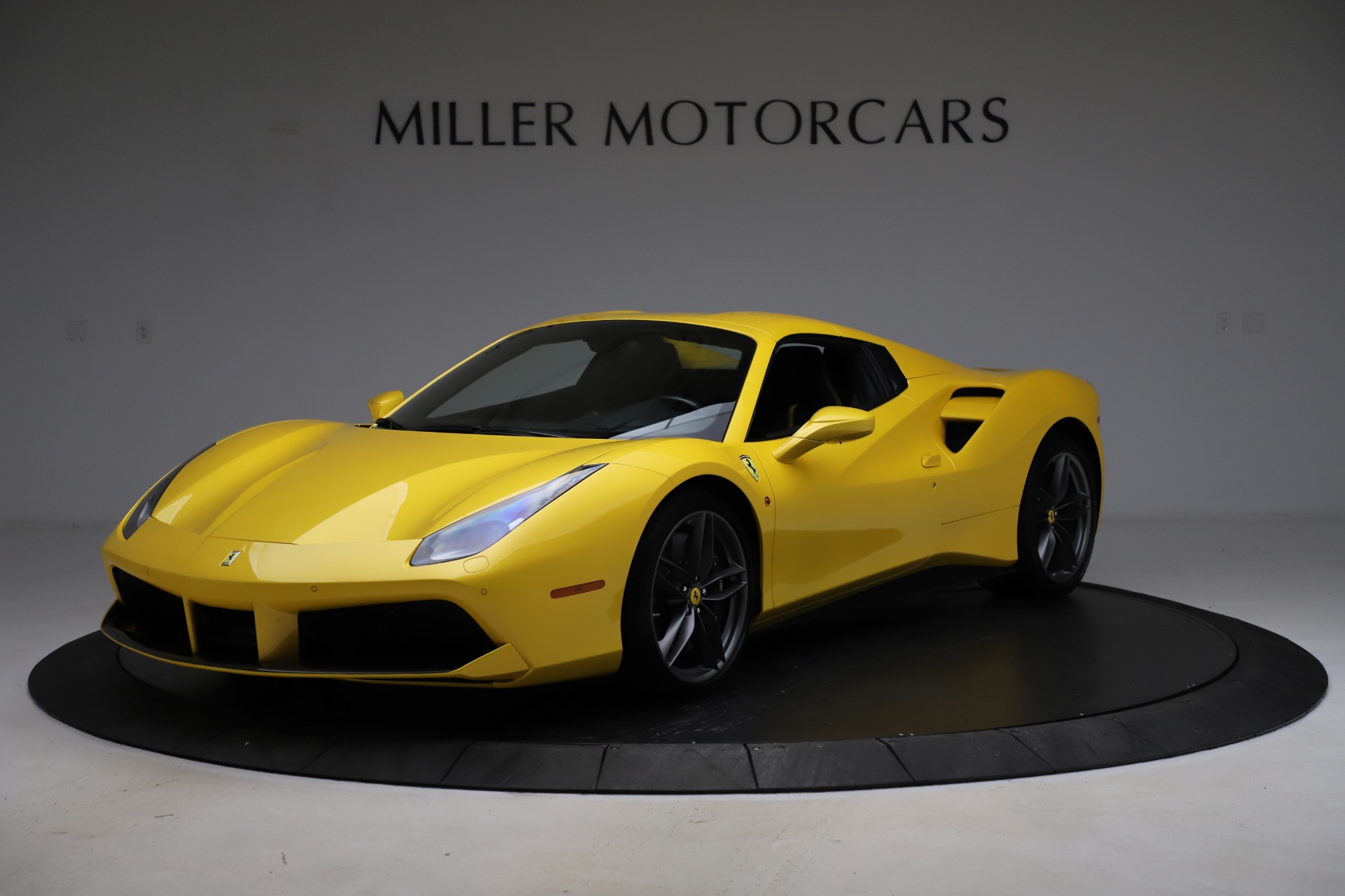 Used-2018-Ferrari-488-Spider