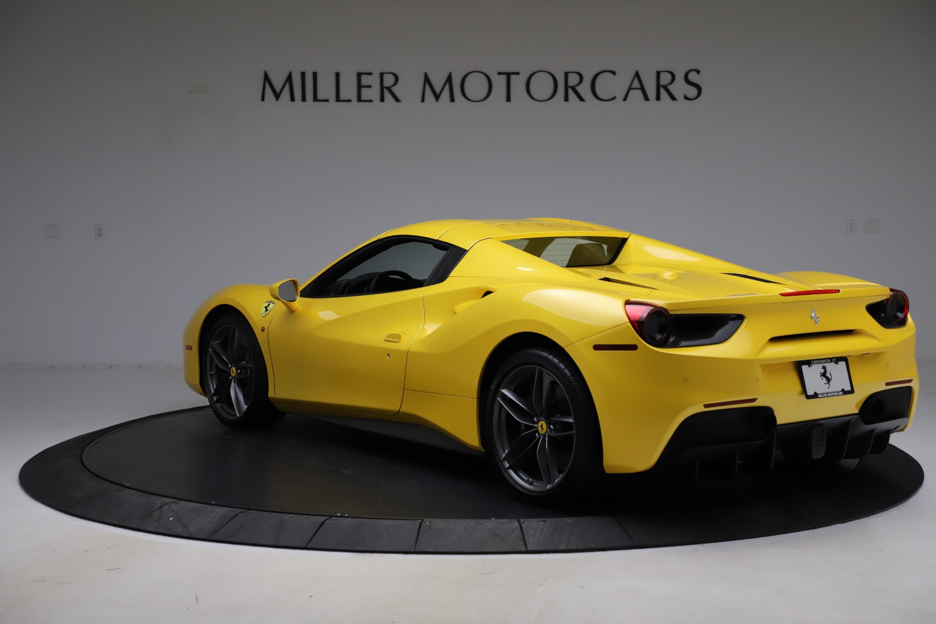 Used-2018-Ferrari-488-Spider