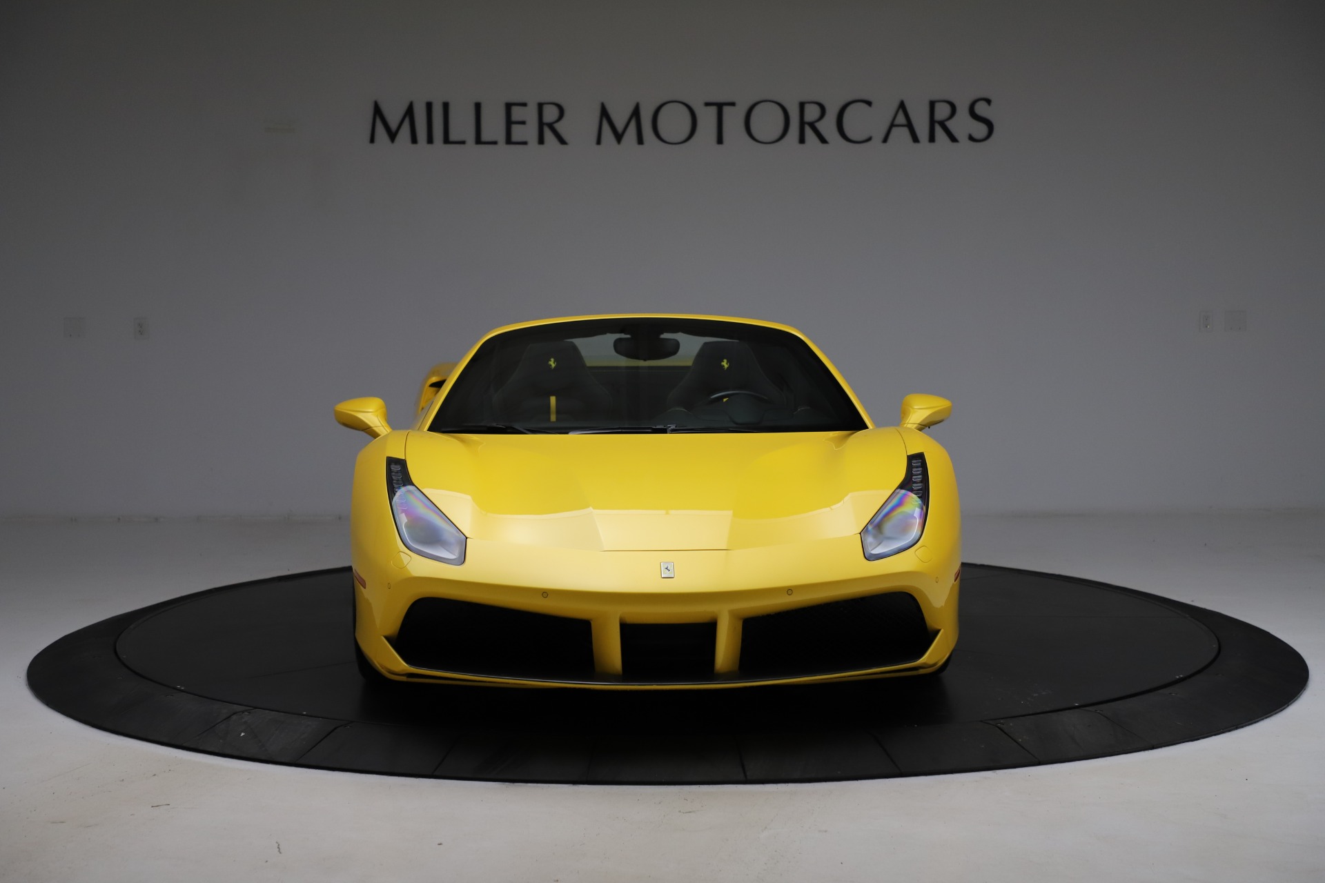 Used-2018-Ferrari-488-Spider