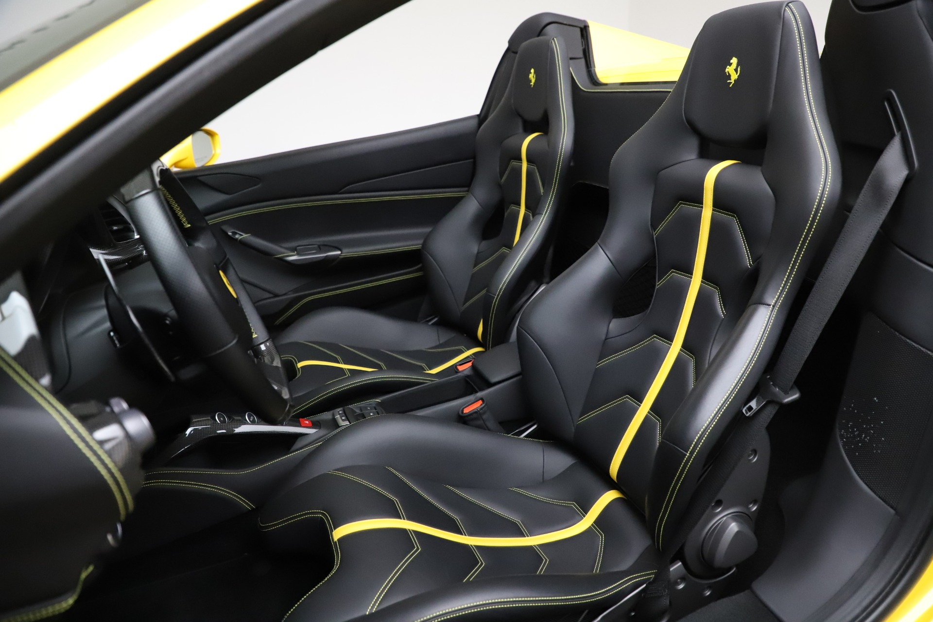 Used-2018-Ferrari-488-Spider