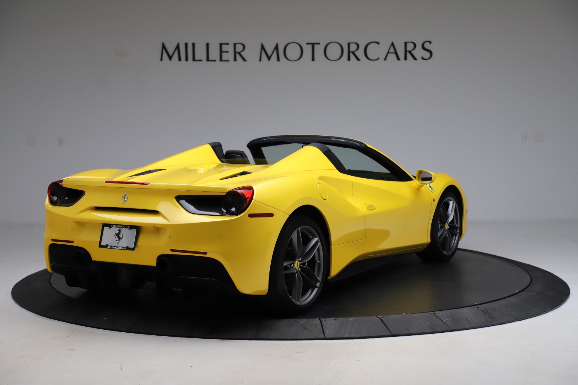 Used-2018-Ferrari-488-Spider