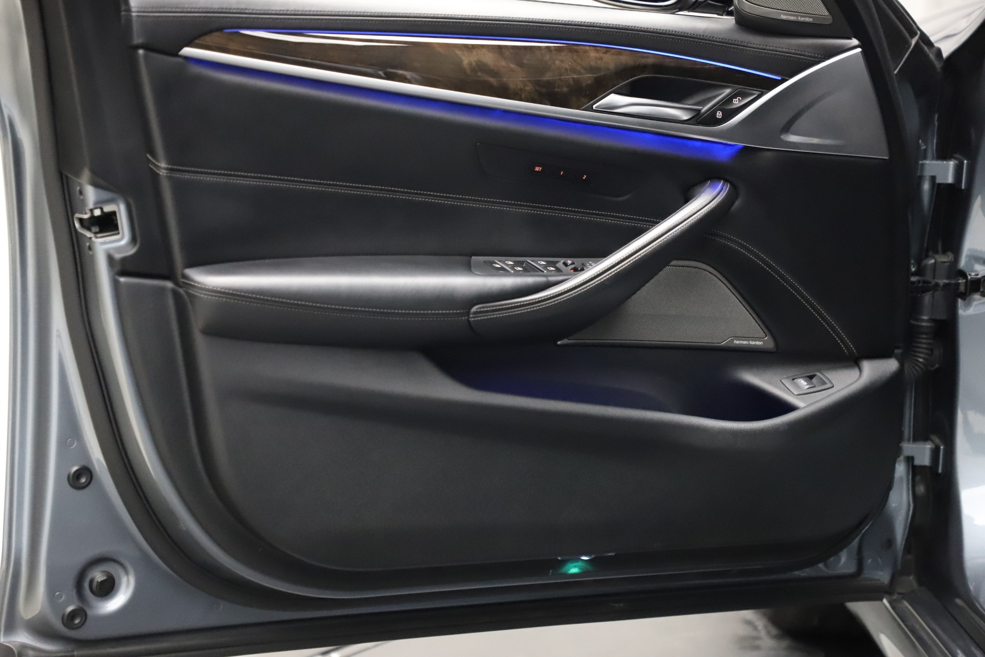 Used-2018-BMW-5-Series-M550i-xDrive