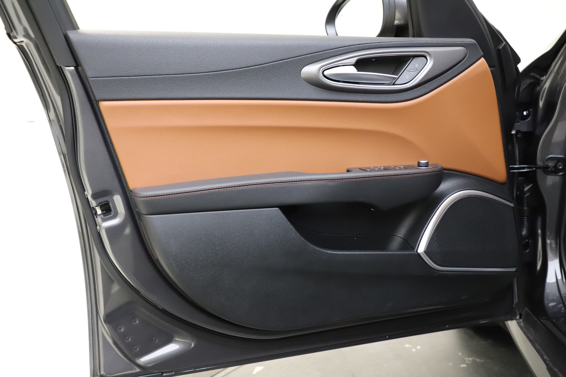 New-2021-Alfa-Romeo-Giulia-Ti-Sport-Q4