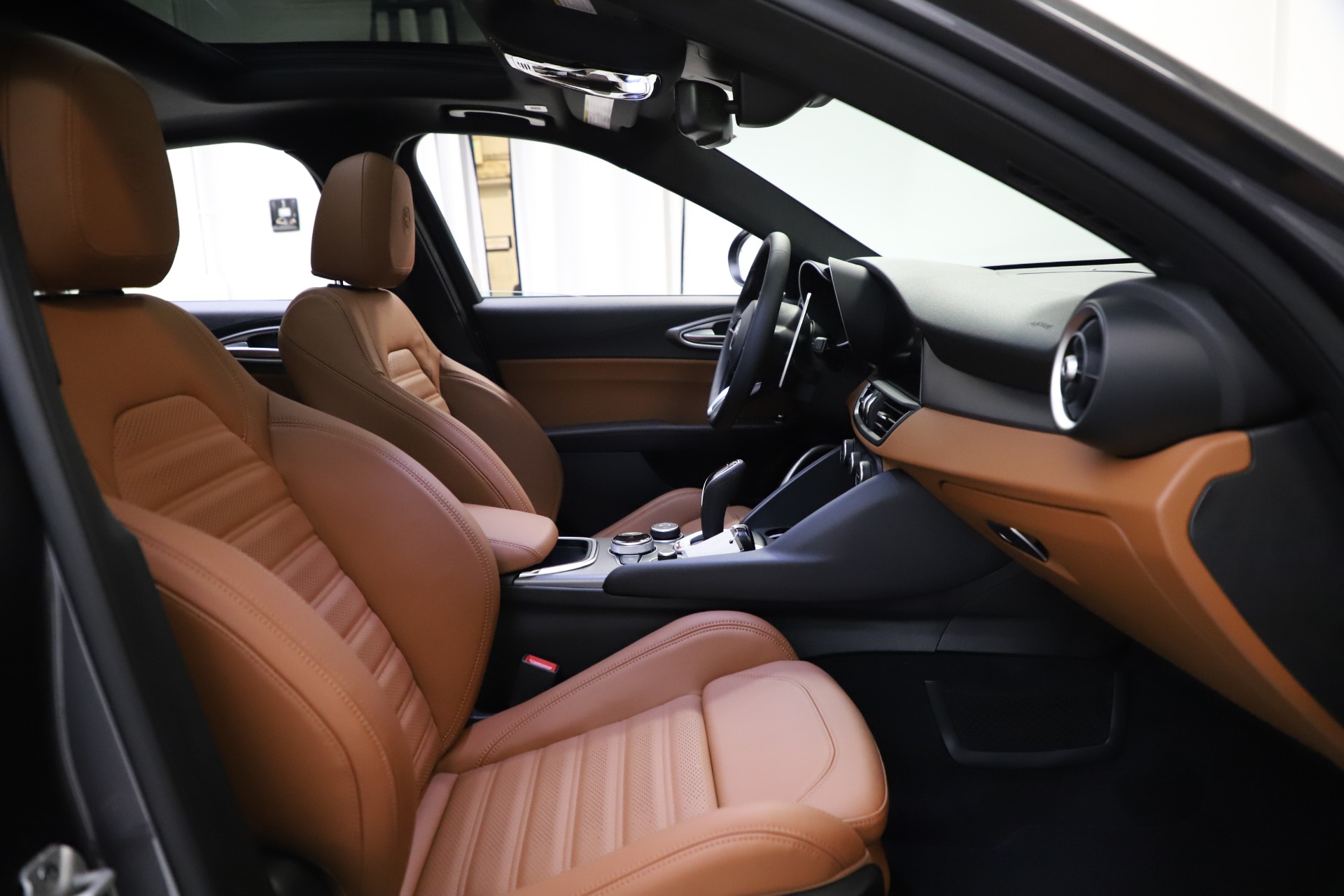 New-2021-Alfa-Romeo-Giulia-Ti-Sport-Q4