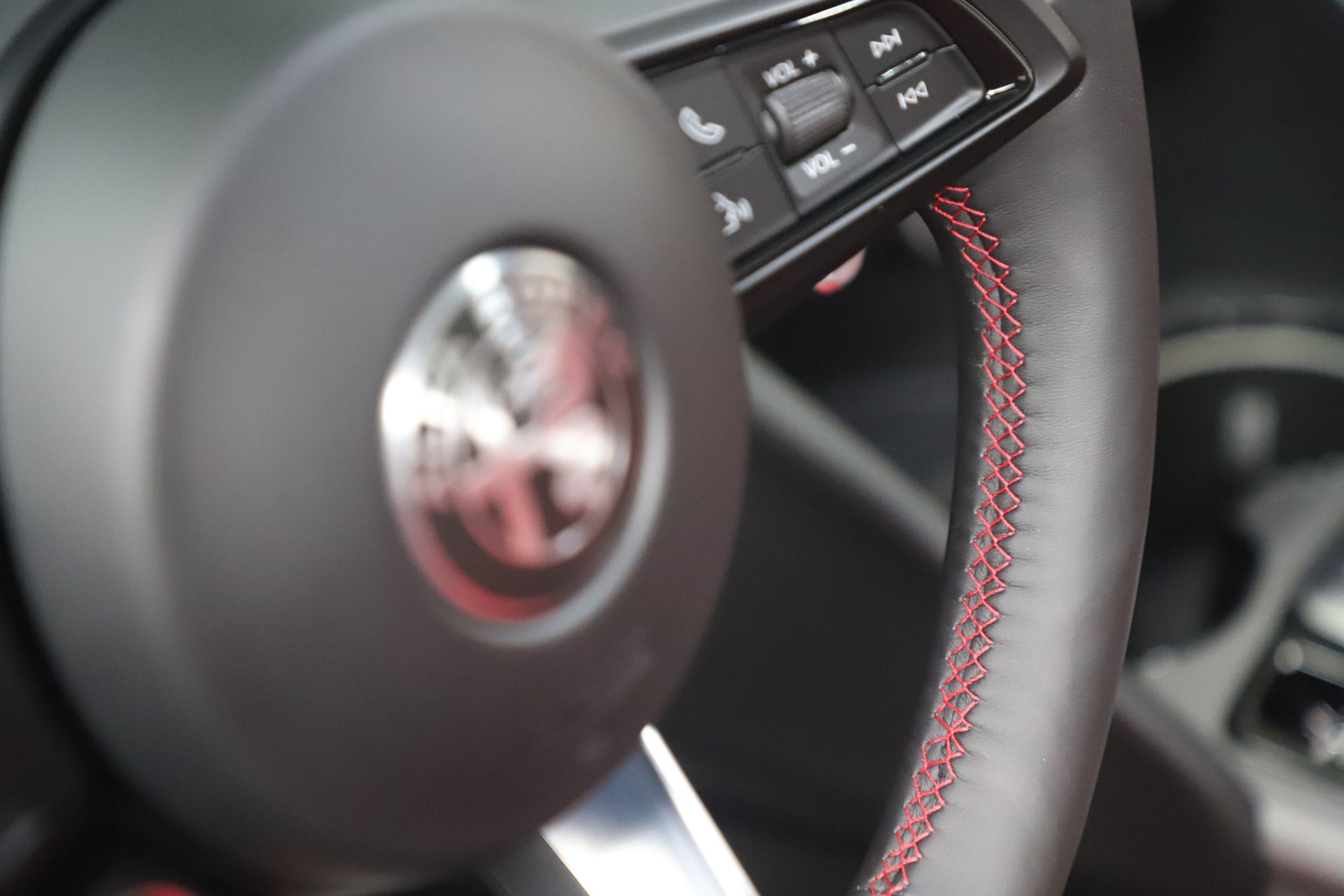 New-2021-Alfa-Romeo-Giulia-Ti-Sport-Q4