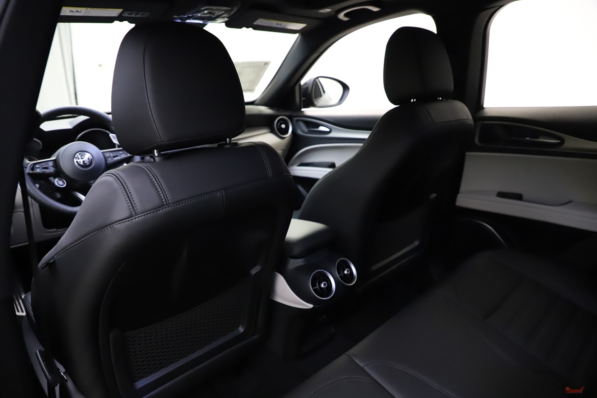 New-2021-Alfa-Romeo-Stelvio-Ti-Sport-Q4