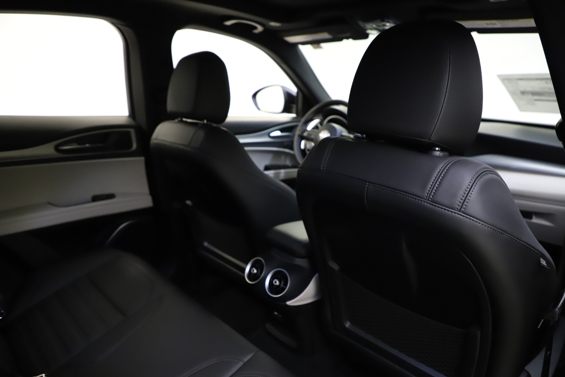 New-2021-Alfa-Romeo-Stelvio-Ti-Sport-Q4