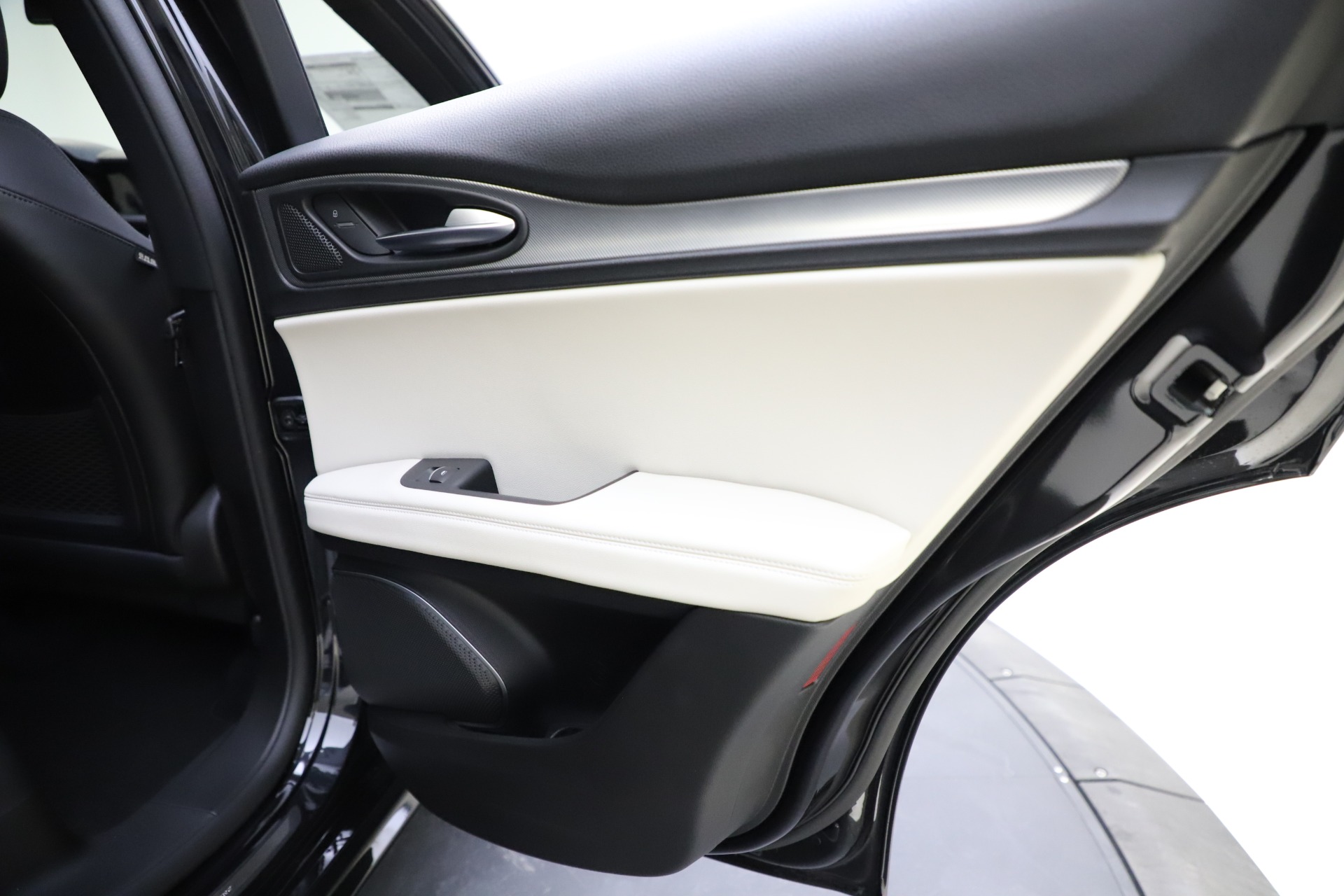 New-2021-Alfa-Romeo-Stelvio-Ti-Sport-Q4