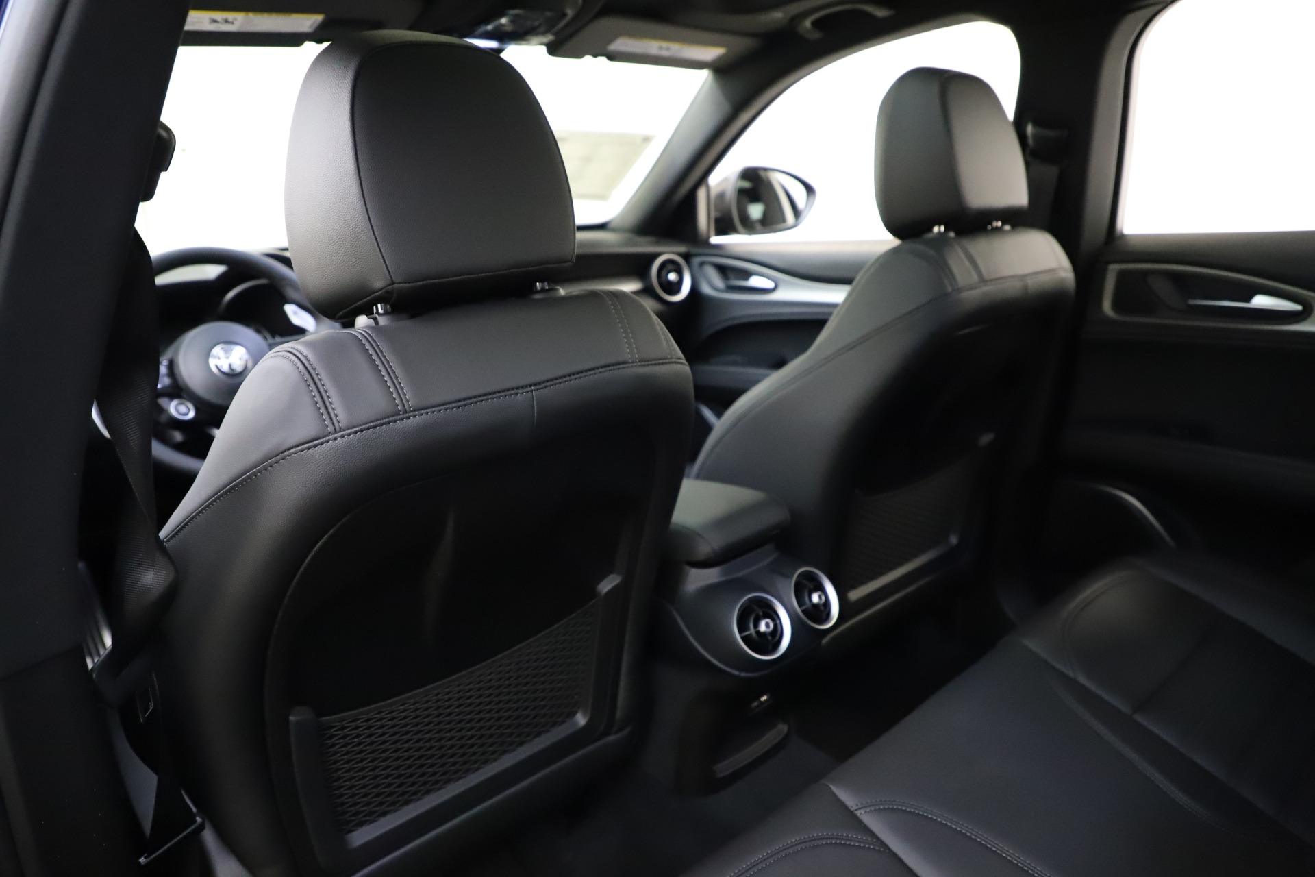 New-2021-Alfa-Romeo-Stelvio-Ti-Sport-Q4