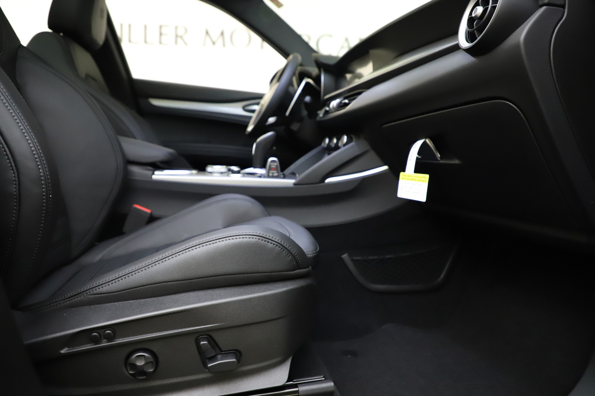 New-2021-Alfa-Romeo-Stelvio-Ti-Sport-Q4