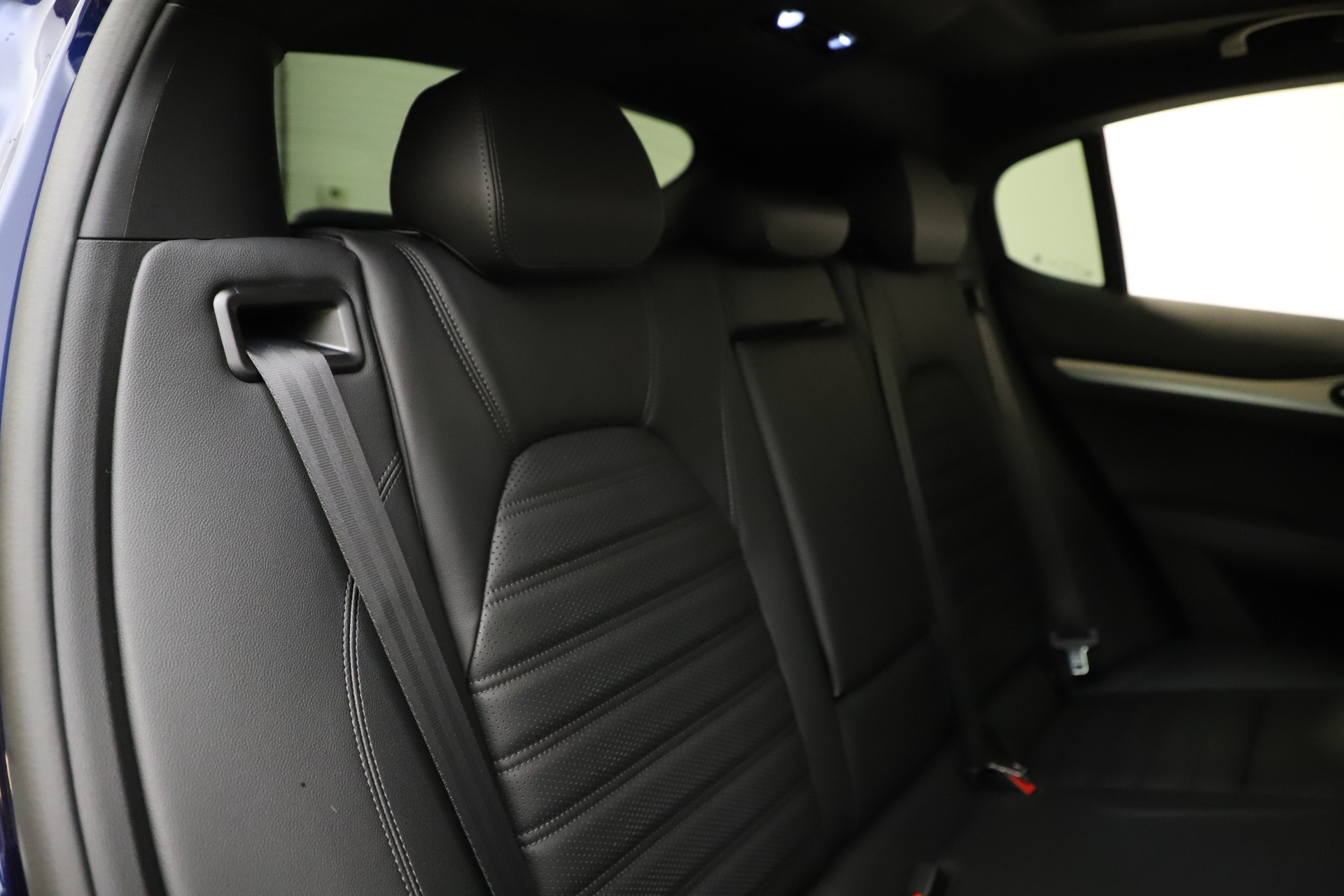 New-2021-Alfa-Romeo-Stelvio-Ti-Sport-Q4