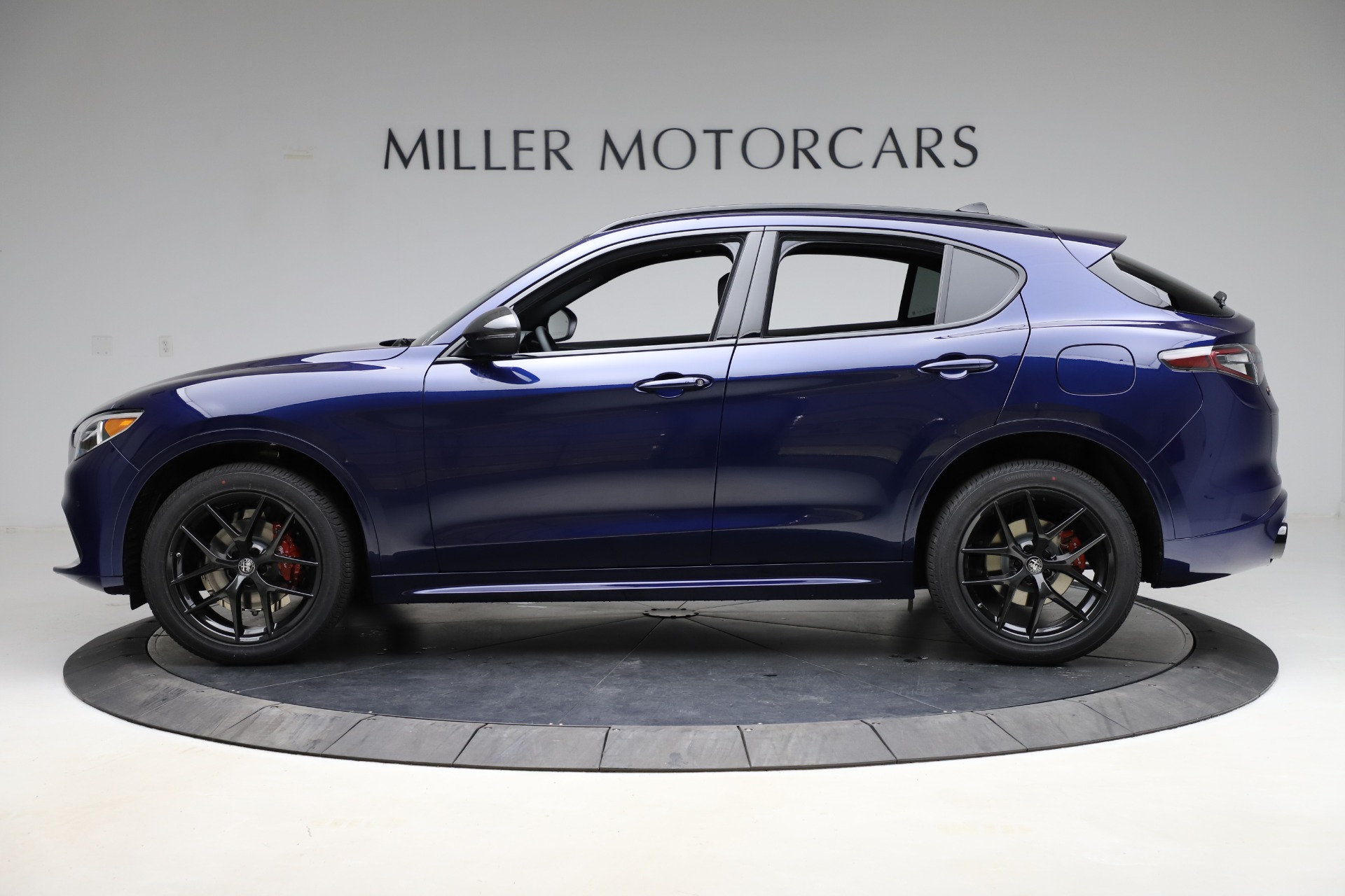 New-2021-Alfa-Romeo-Stelvio-Ti-Sport-Q4