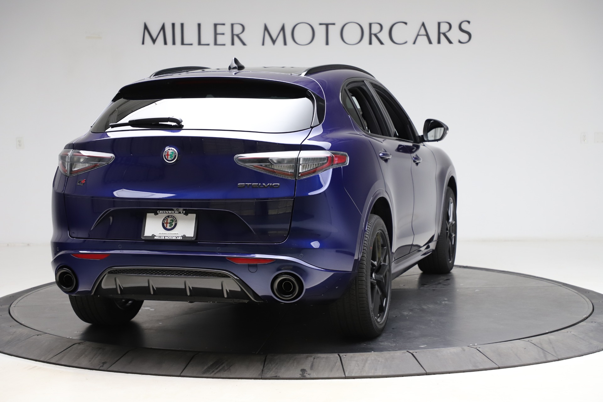 New-2021-Alfa-Romeo-Stelvio-Ti-Sport-Q4