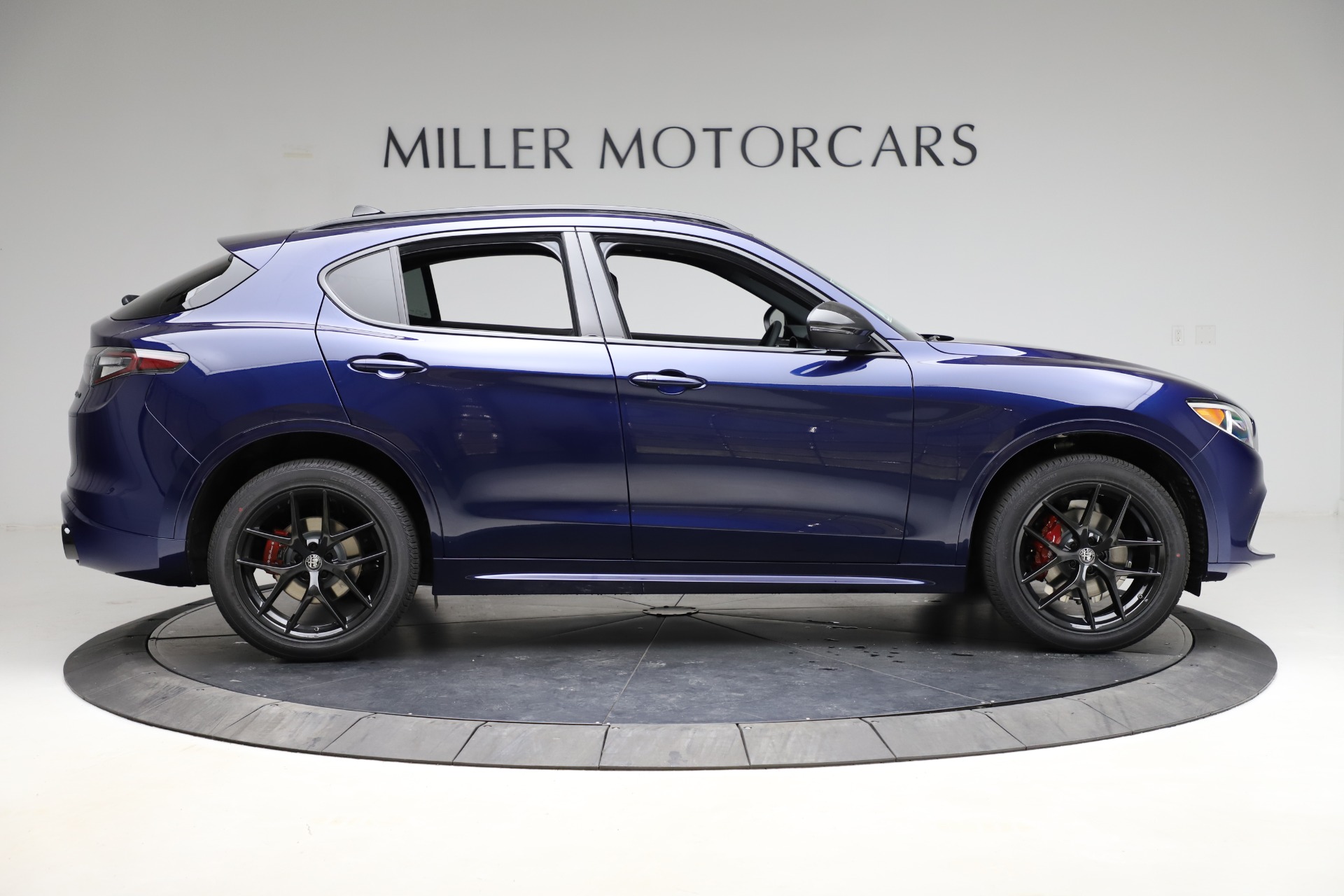 New-2021-Alfa-Romeo-Stelvio-Ti-Sport-Q4
