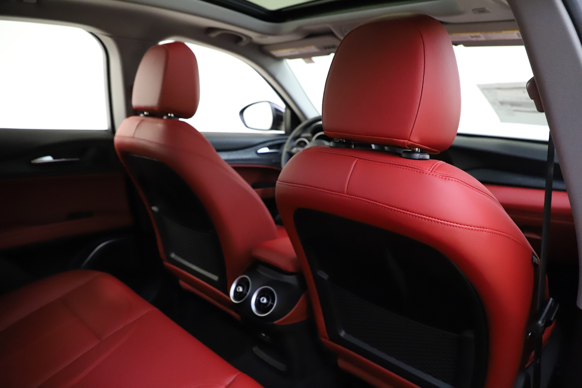 New-2021-Alfa-Romeo-Stelvio-Q4