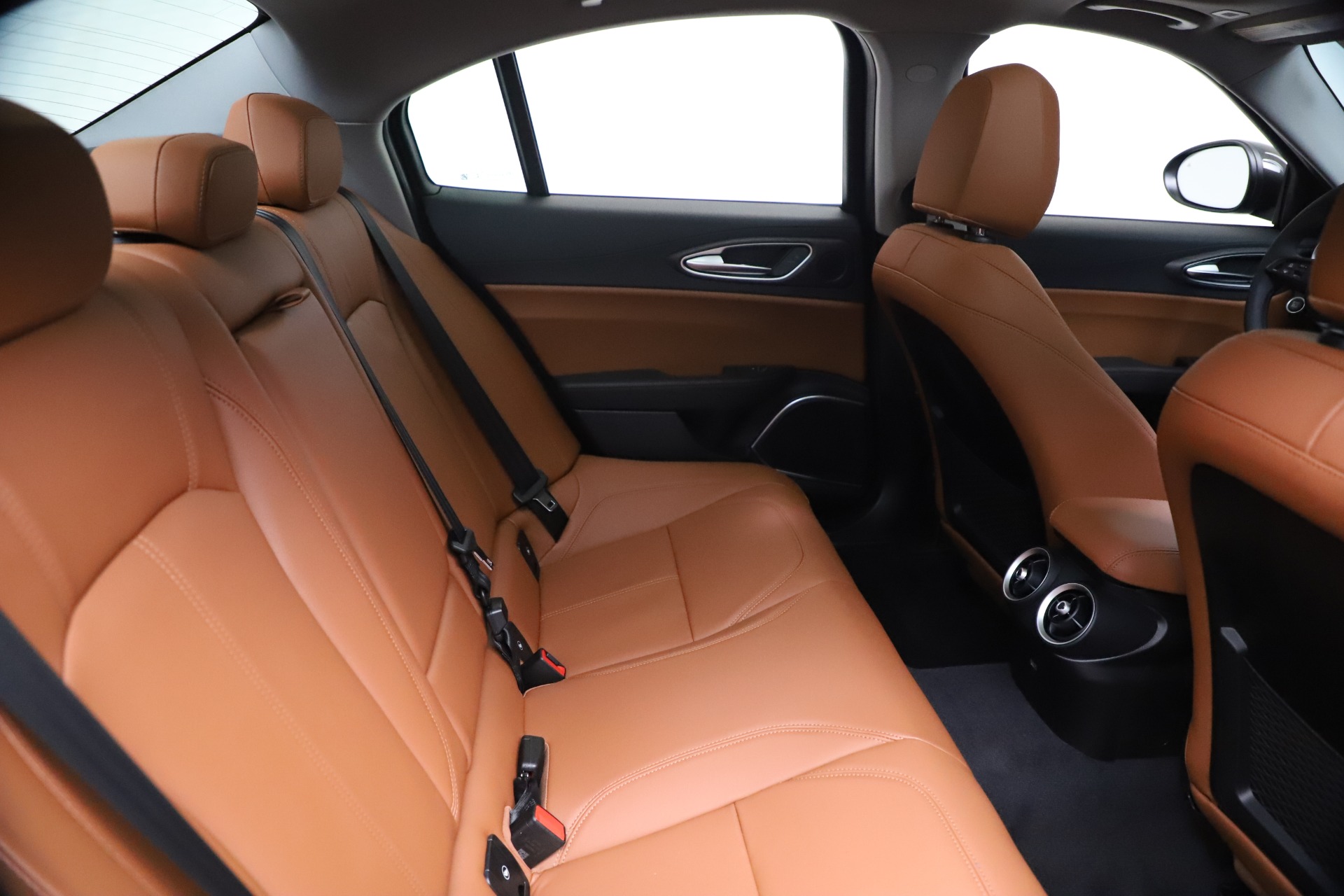 New-2021-Alfa-Romeo-Giulia-Ti-Q4