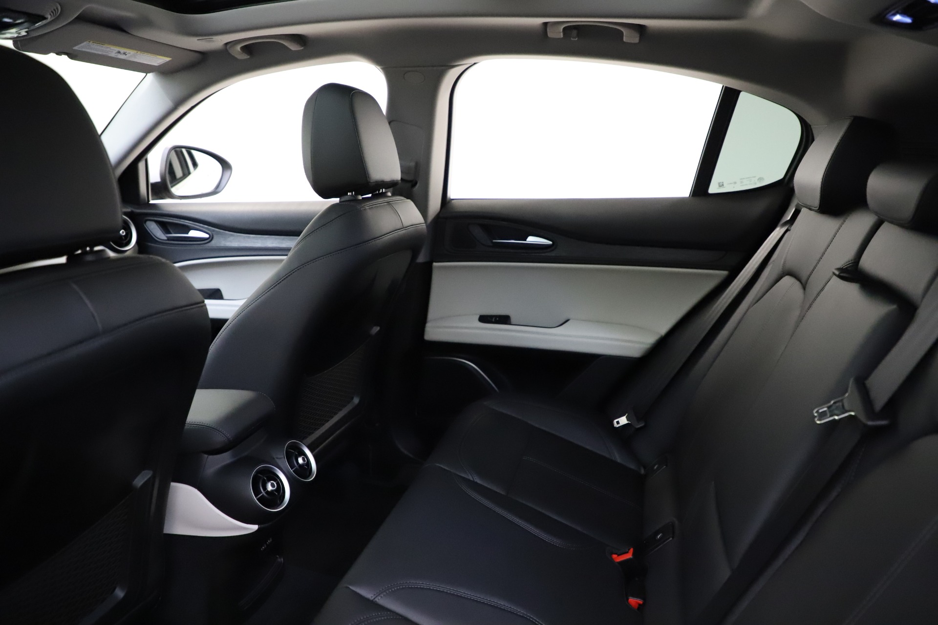 New-2021-Alfa-Romeo-Stelvio-Q4